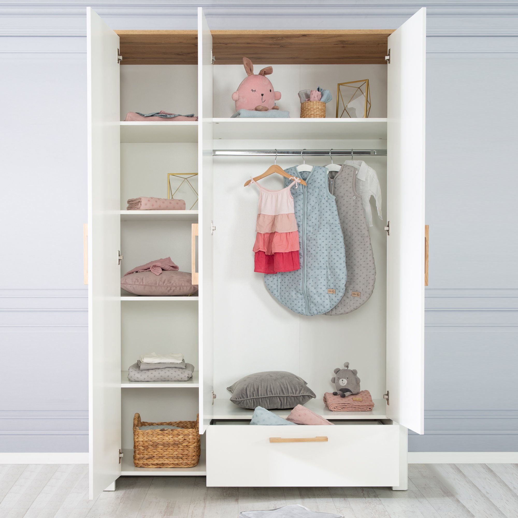 roba® Babyzimmer-Komplettset Ava - modernes Kinderzimmer günstig online kaufen