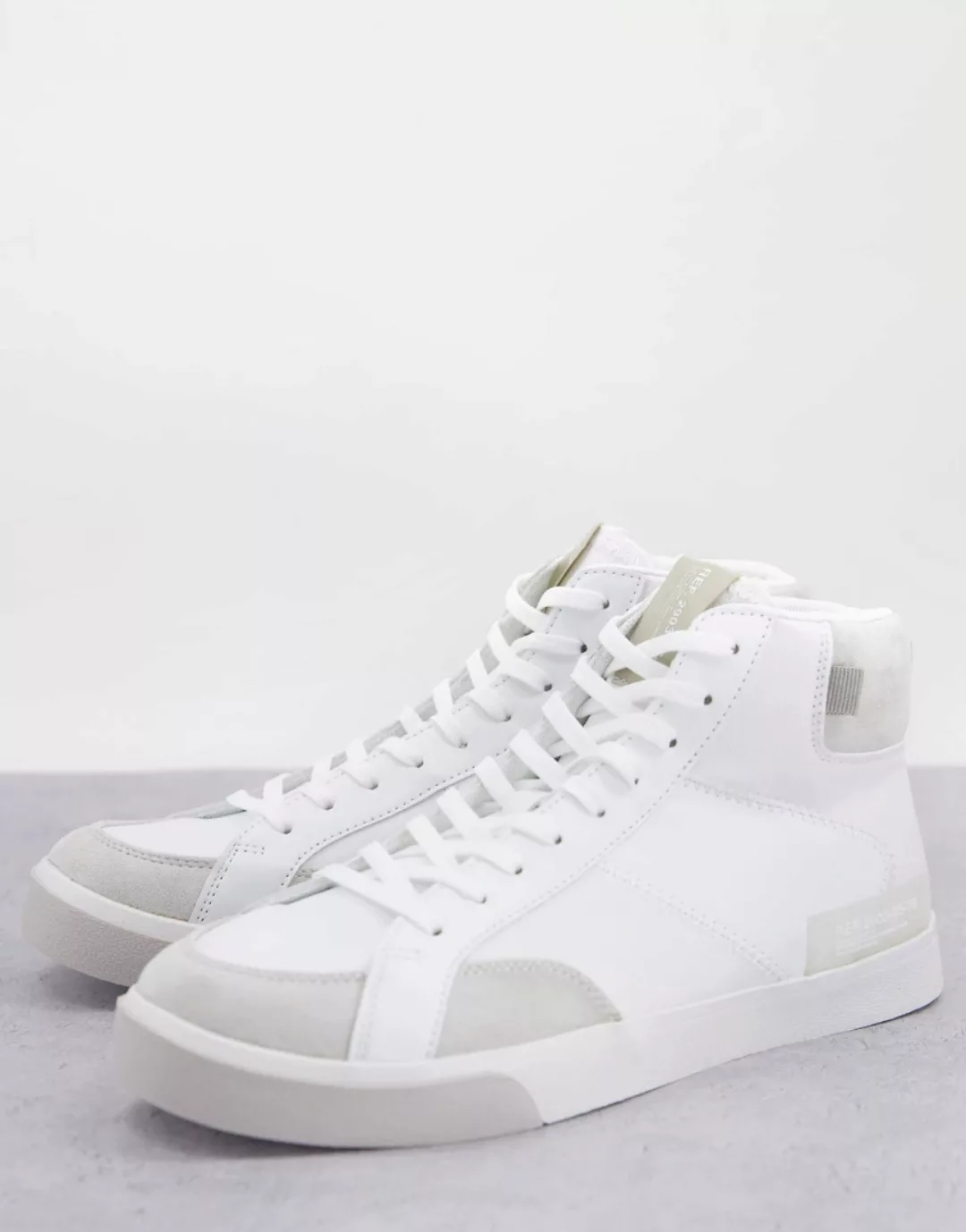 River Island – Knöchelhohe Sneaker in Weiß günstig online kaufen