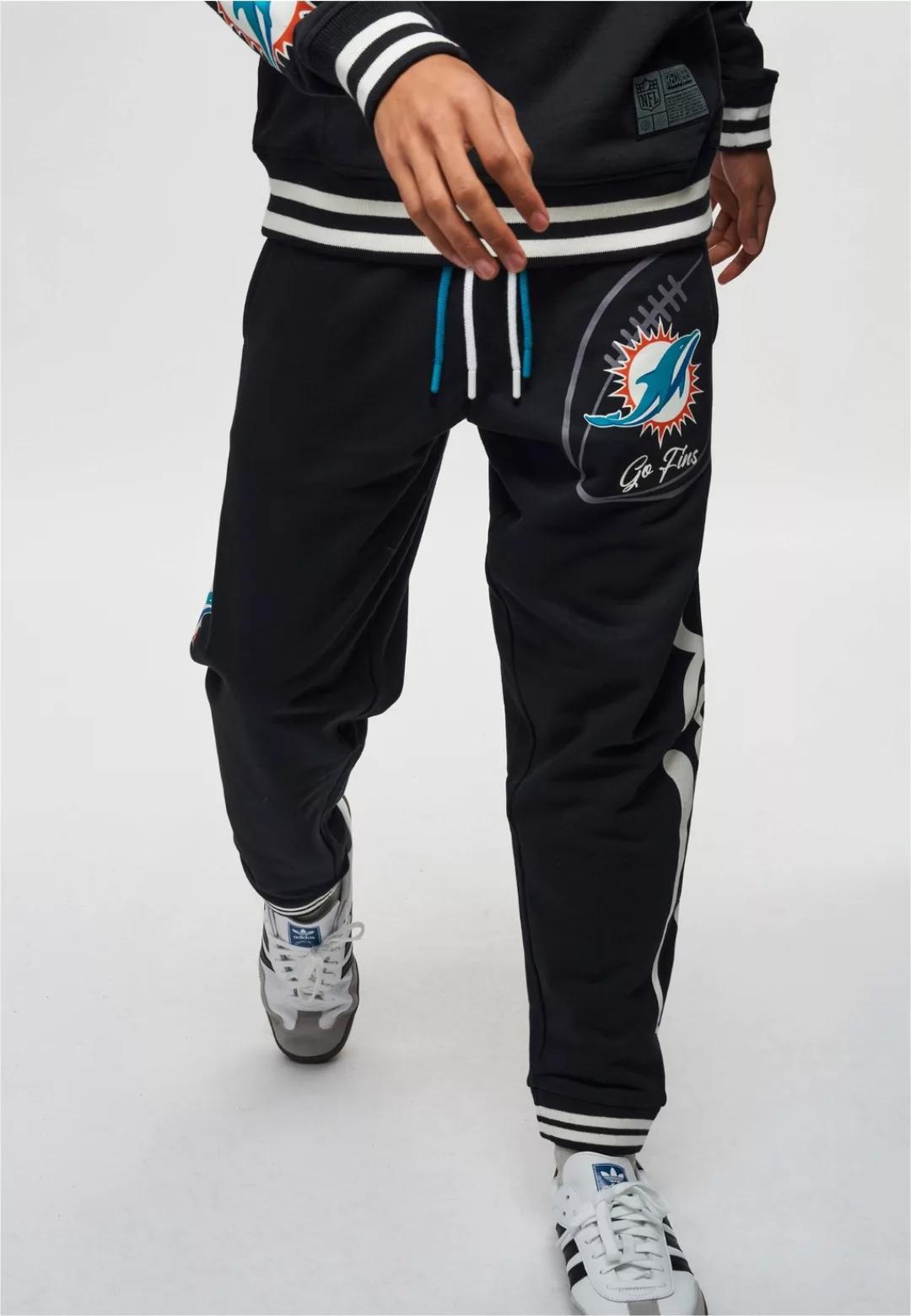 Recovered Sweathose "NFL Dolphins Go Fins", im lockeren Schnitt günstig online kaufen