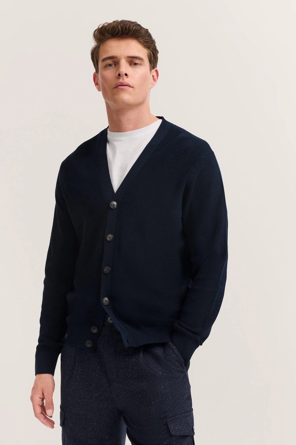 bugatti Cardigan "Regular Fit", mit V-Ausschnitt und Ripp-Struktur günstig online kaufen