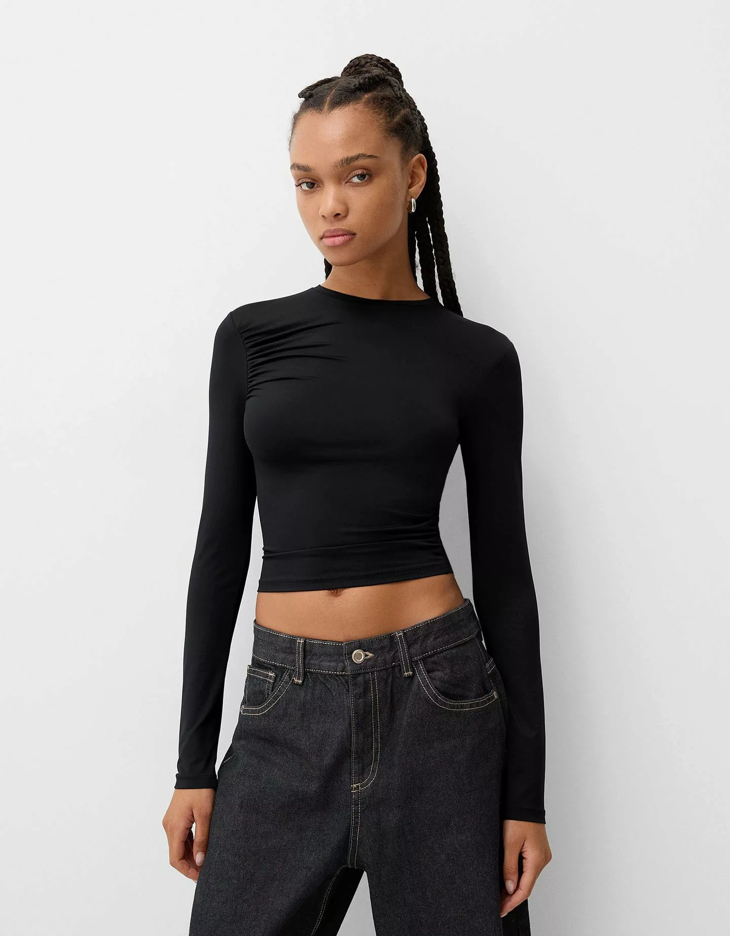 Bershka Langarmshirt Aus Polyamid Mit Langen Ärmeln Und Raffungen Damen M S günstig online kaufen