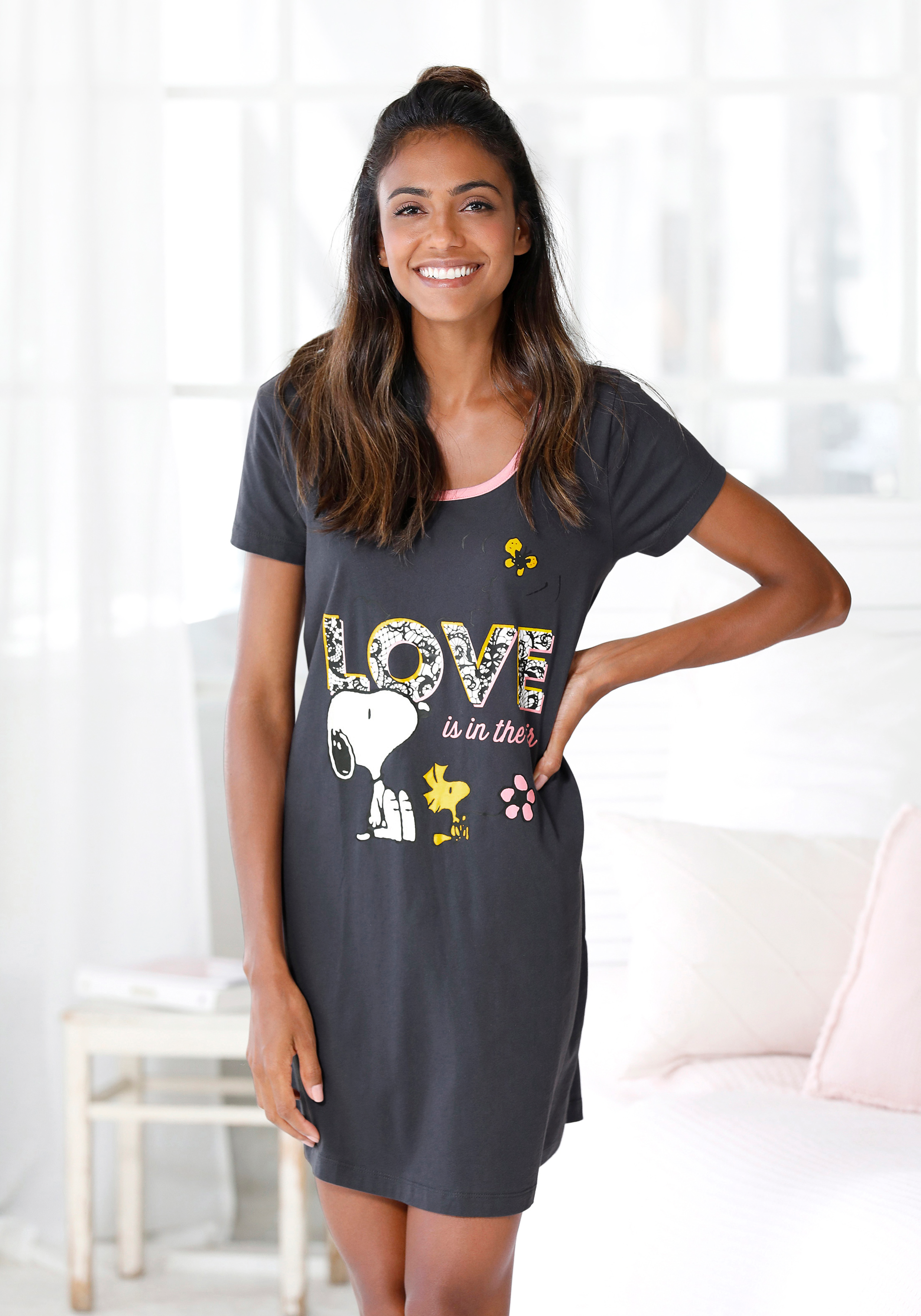 Peanuts Sleepshirt, mit großem Snoopy-Motiv günstig online kaufen