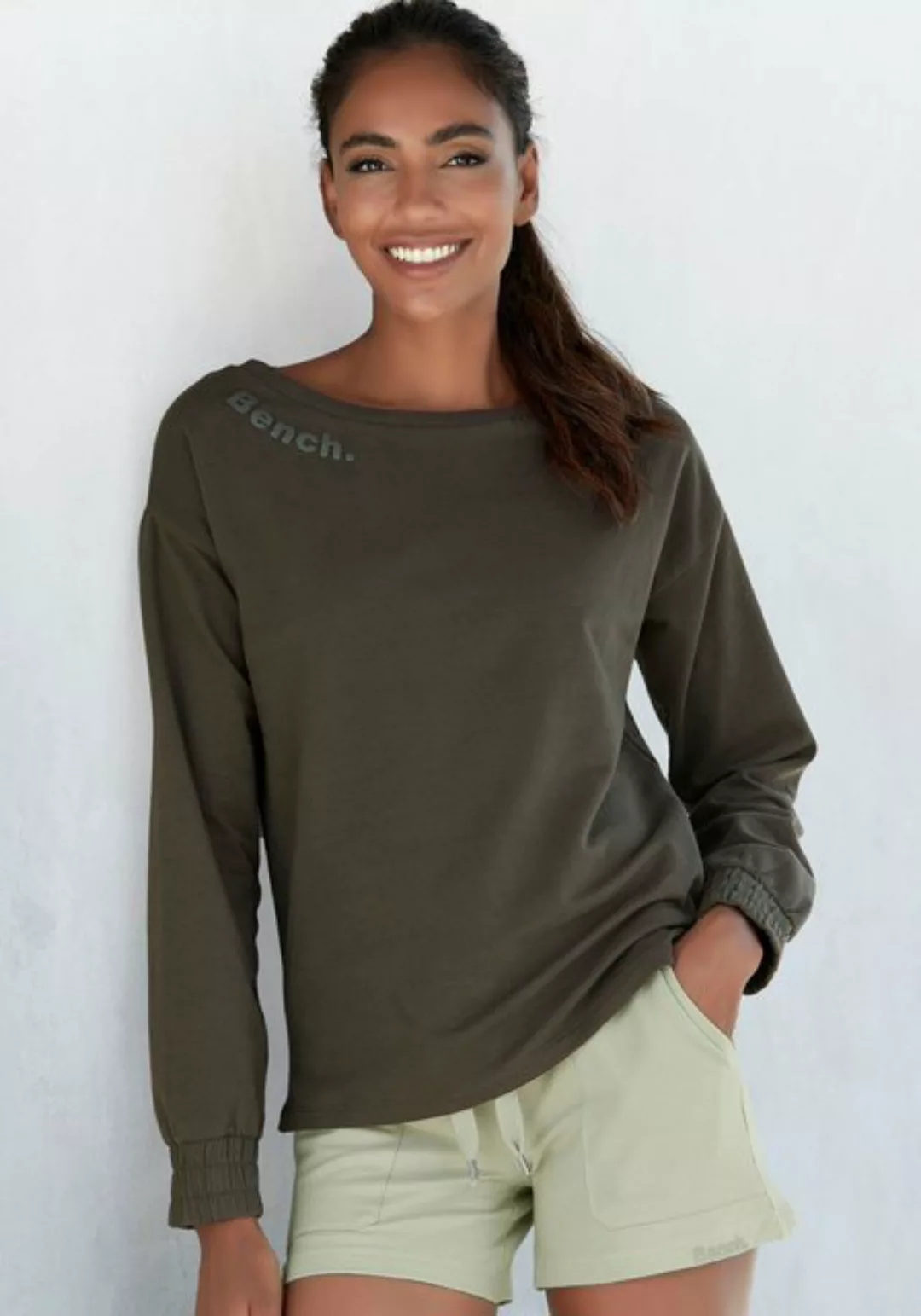 Bench. Loungewear Sweatshirt mit gerafften Ärmelbündchen, Loungeanzug günstig online kaufen