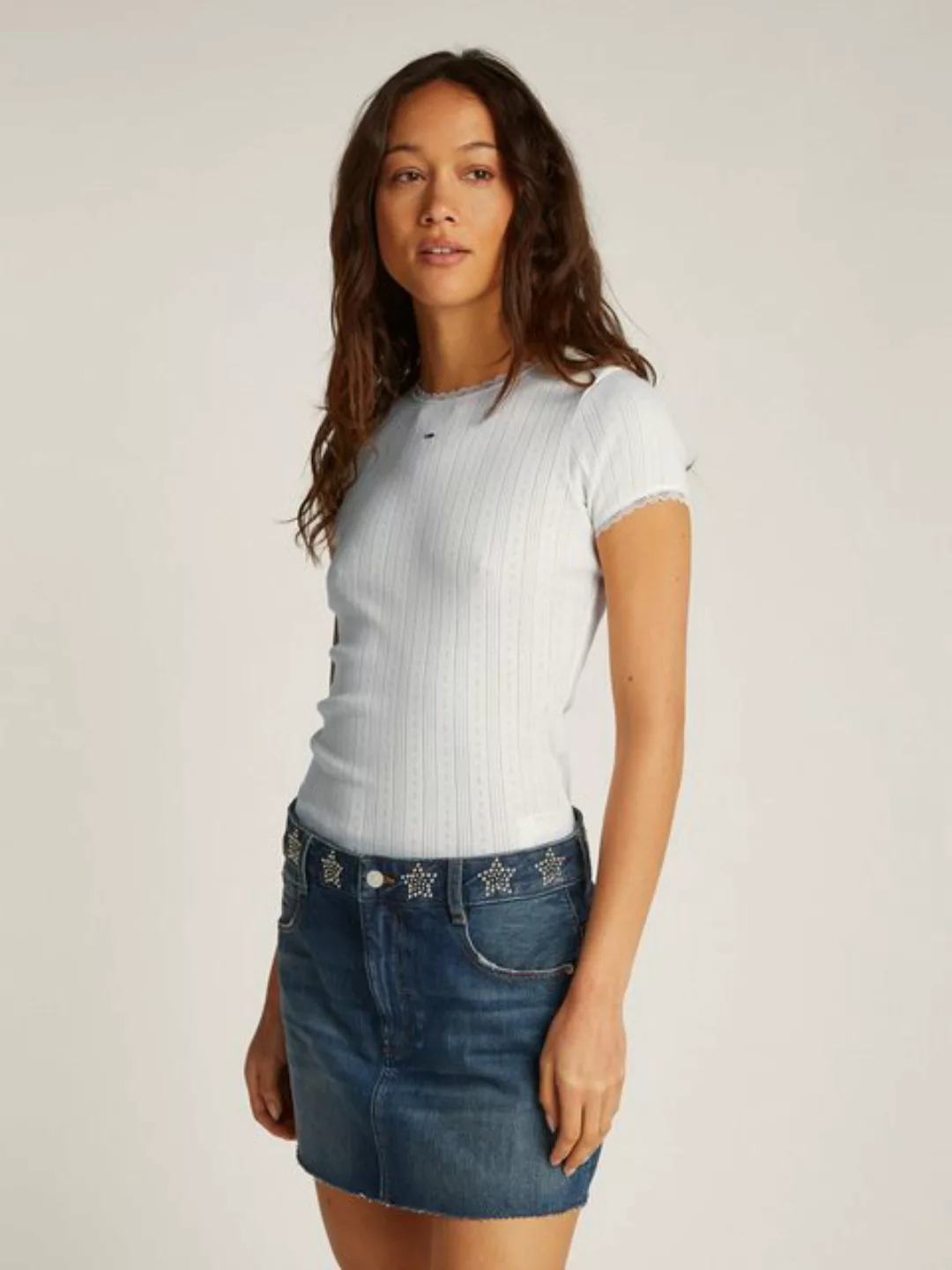 Tommy Jeans T-Shirt TJW SLIM POINTELLE RIB TEE mit Lochmuster günstig online kaufen