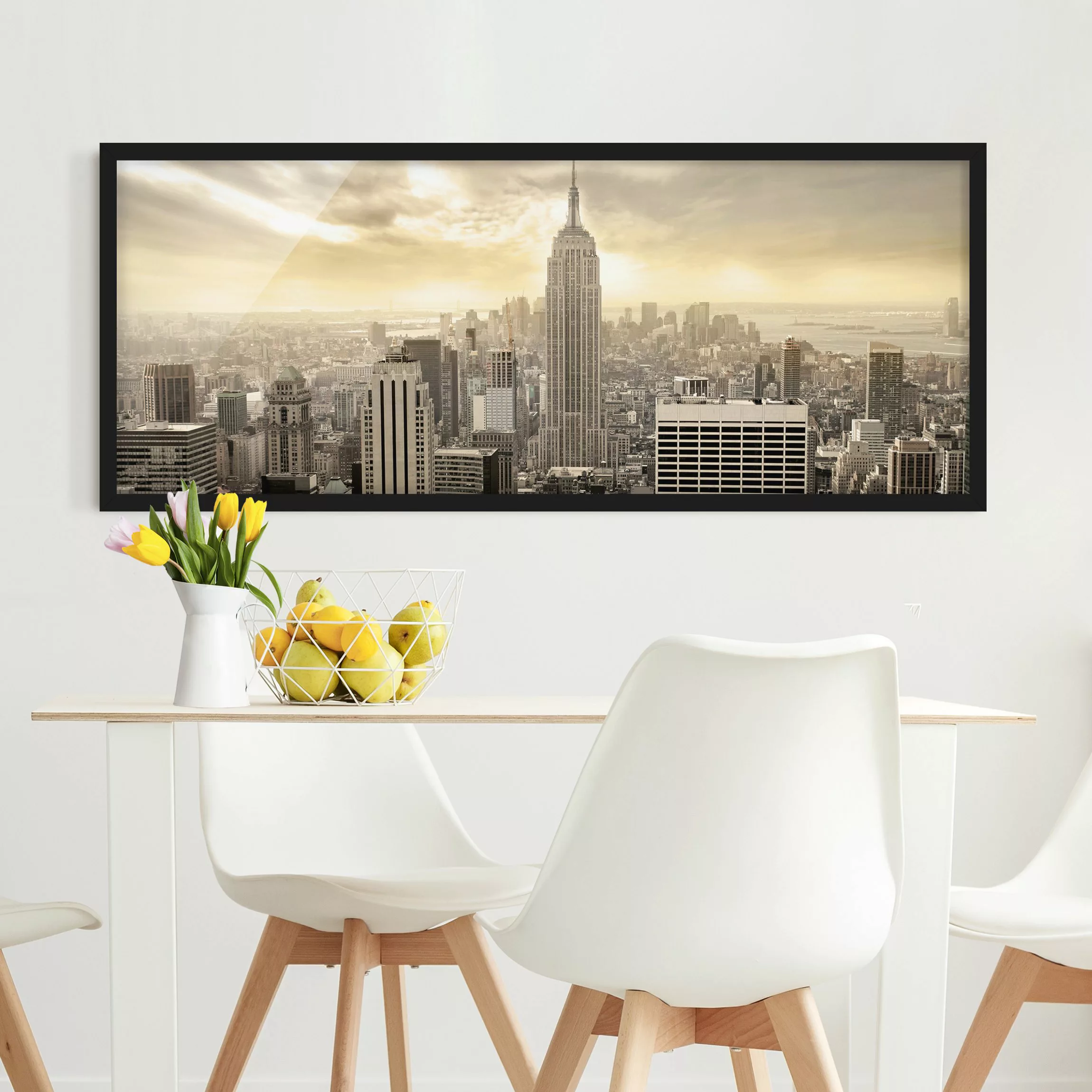 Bild mit Rahmen Architektur & Skyline - Panorama Manhattan Dawn günstig online kaufen