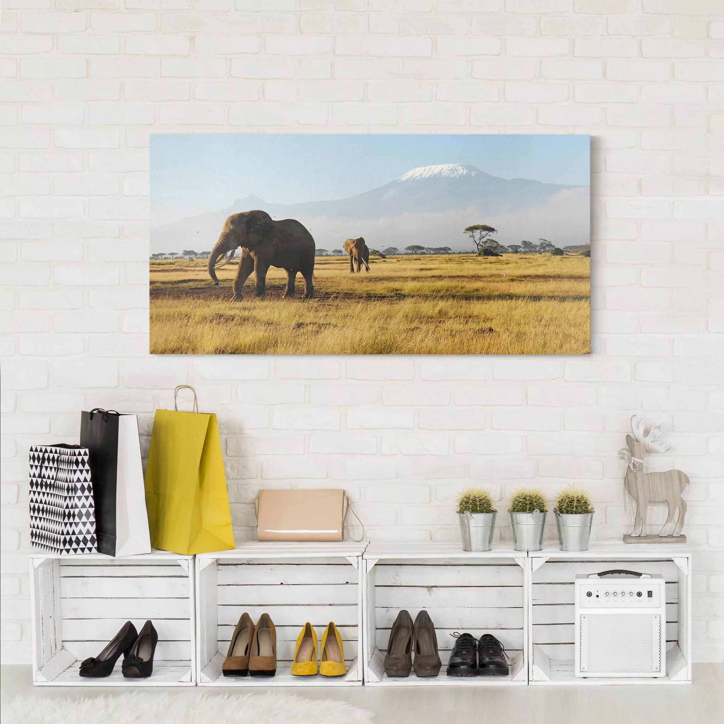 Leinwandbild Afrika - Quadrat Elefanten vor dem Kilimanjaro in Kenya günstig online kaufen