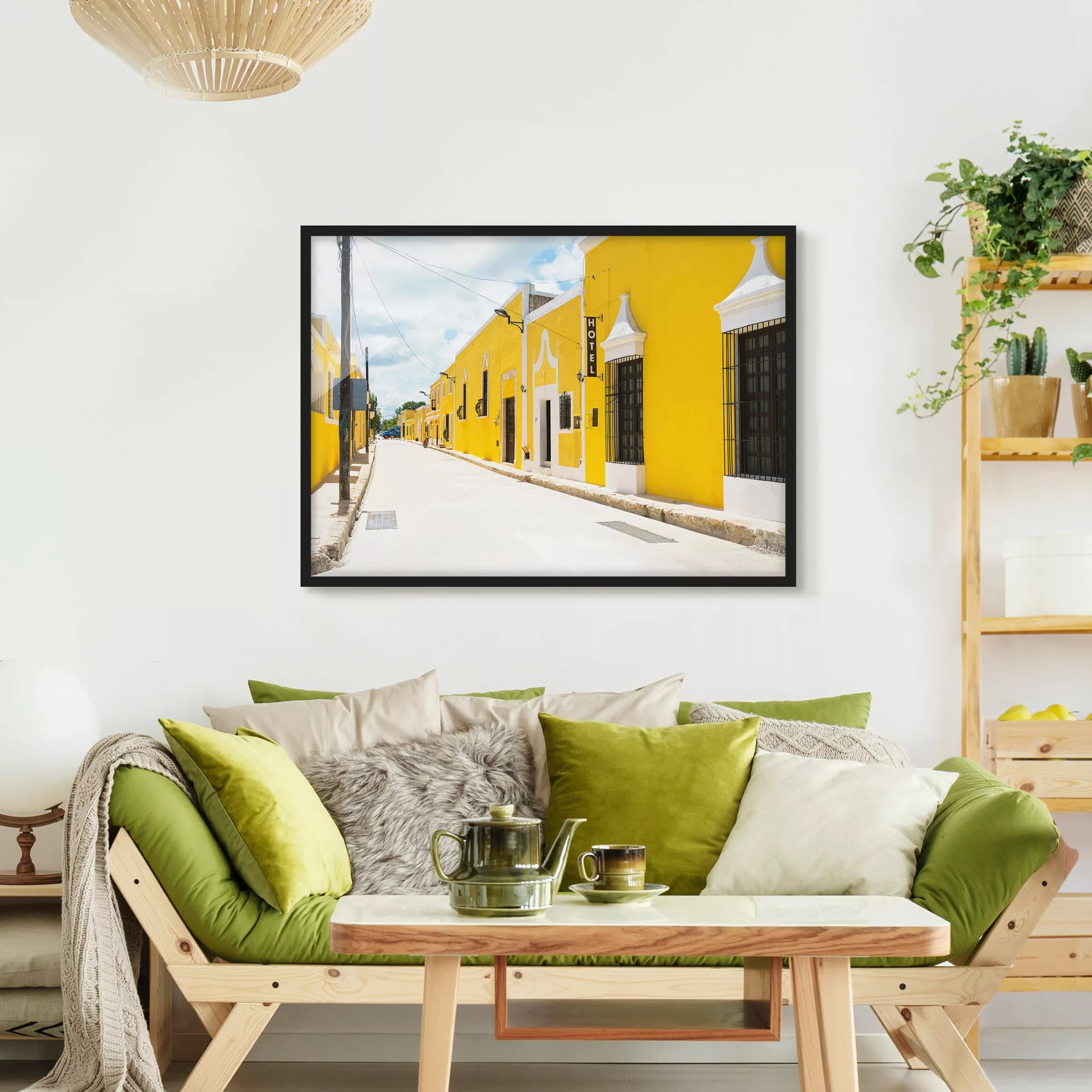 Bild mit Rahmen Architektur & Skyline - Querformat Stadt in Gelb günstig online kaufen