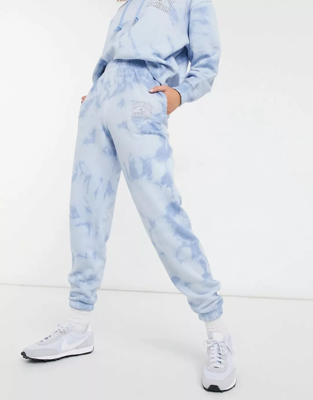 New Look – Jogginghose in Blau mit Batikmuster, Kombiteil günstig online kaufen
