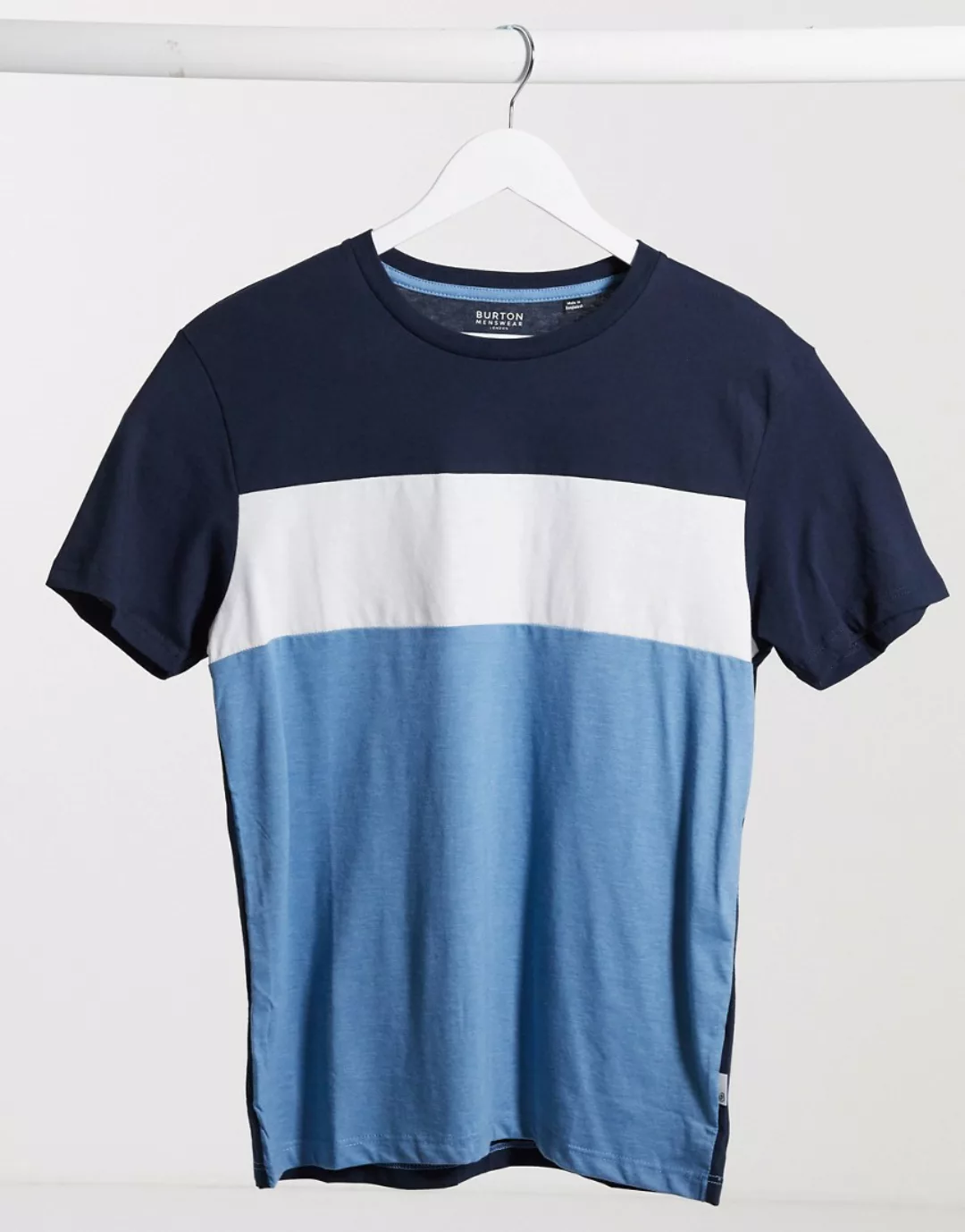 Burton Menswear – T-Shirt mit Patchwork-Design in Navy-Marineblau günstig online kaufen