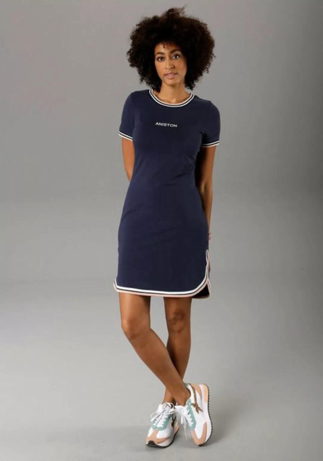 Aniston CASUAL Jerseykleid, mit raffiniertem Saum günstig online kaufen