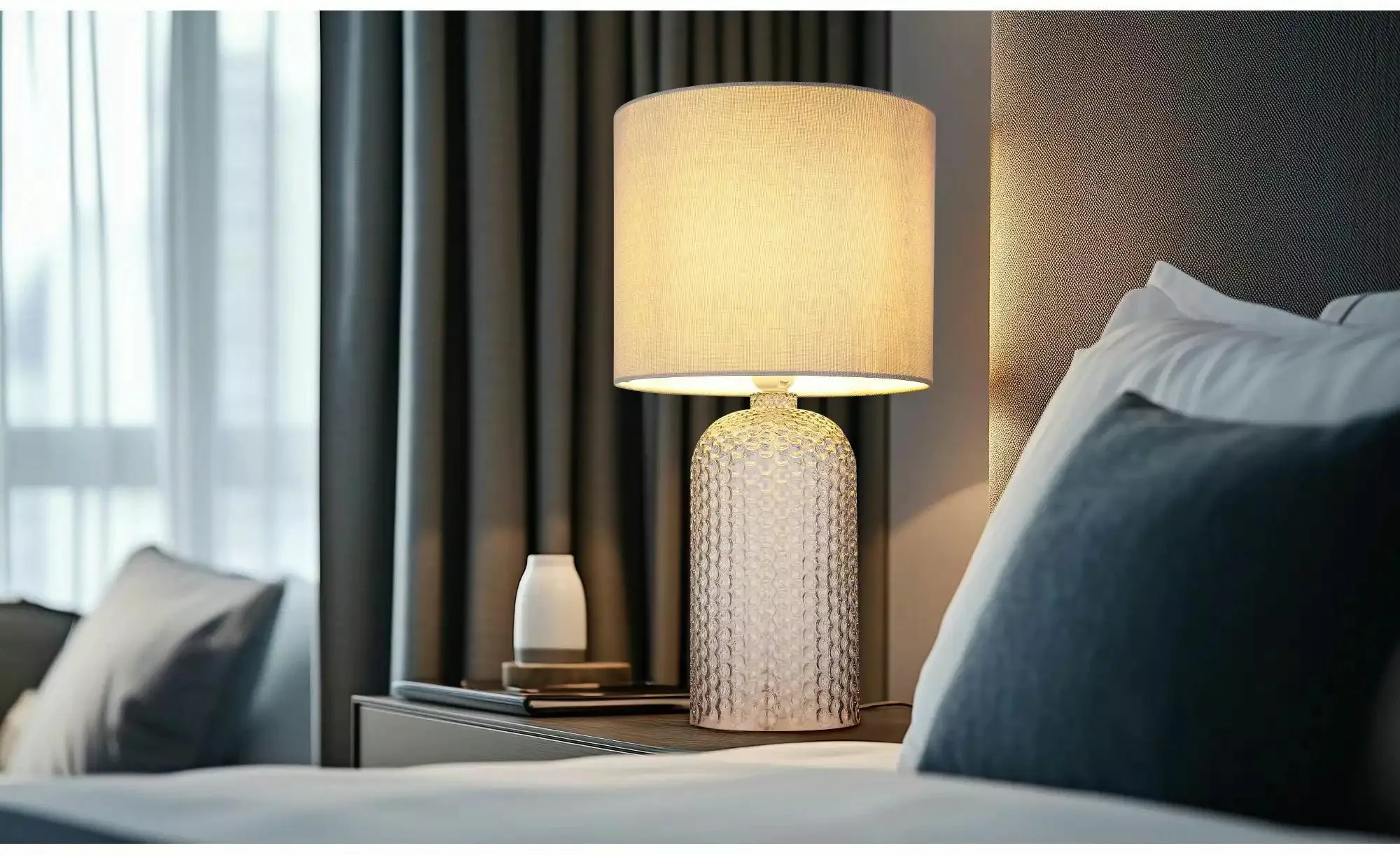Tischlampe Sofia, grau, Höhe 50 cm, Stoff/Glas günstig online kaufen