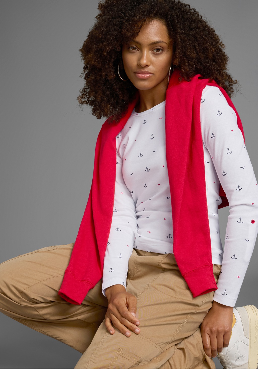 KangaROOS Langarmshirt, krempelbare Ärmel, sehr figurbetont, aus elastische günstig online kaufen