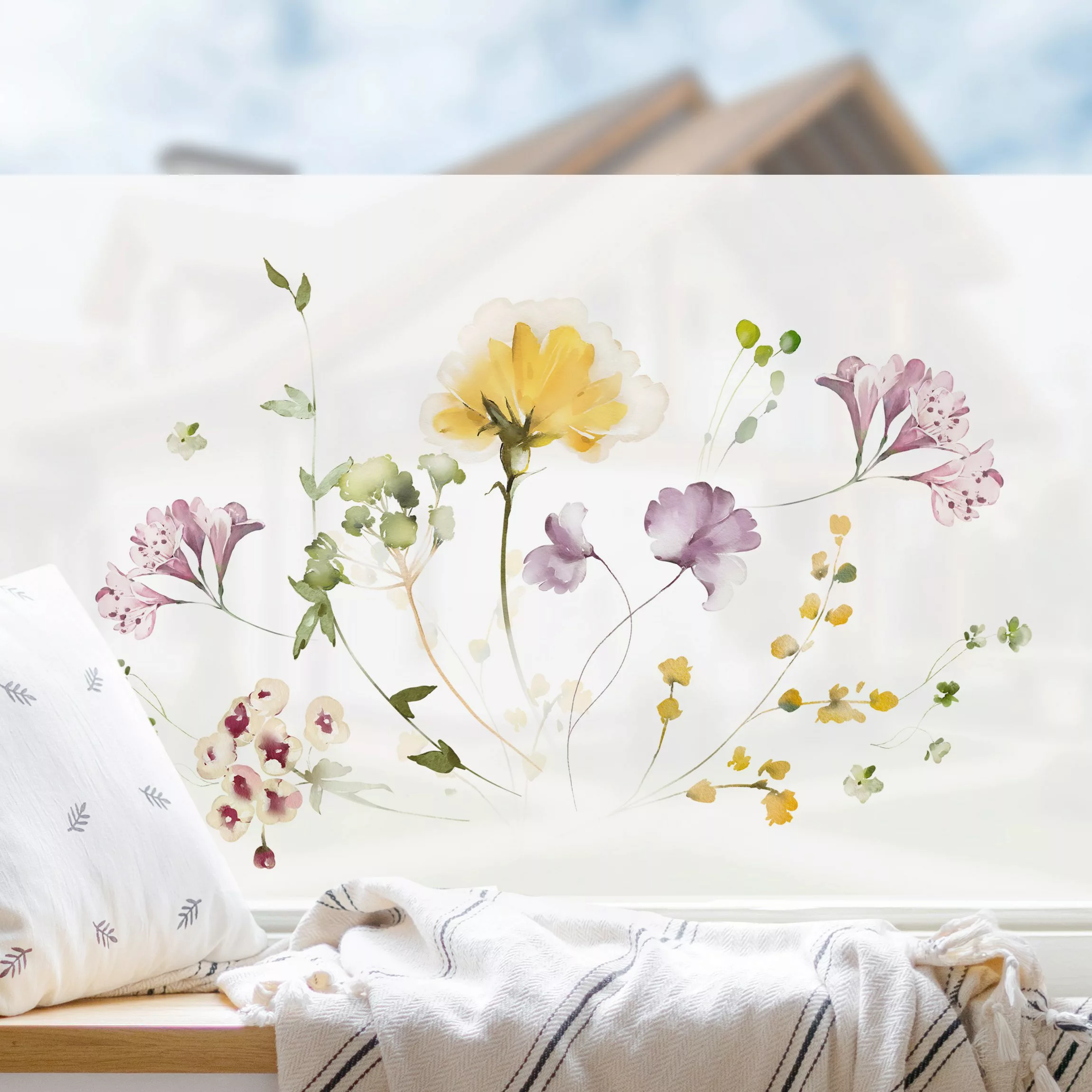 Fensterfolie Zarte Aquarellblüten Violett-gelb günstig online kaufen