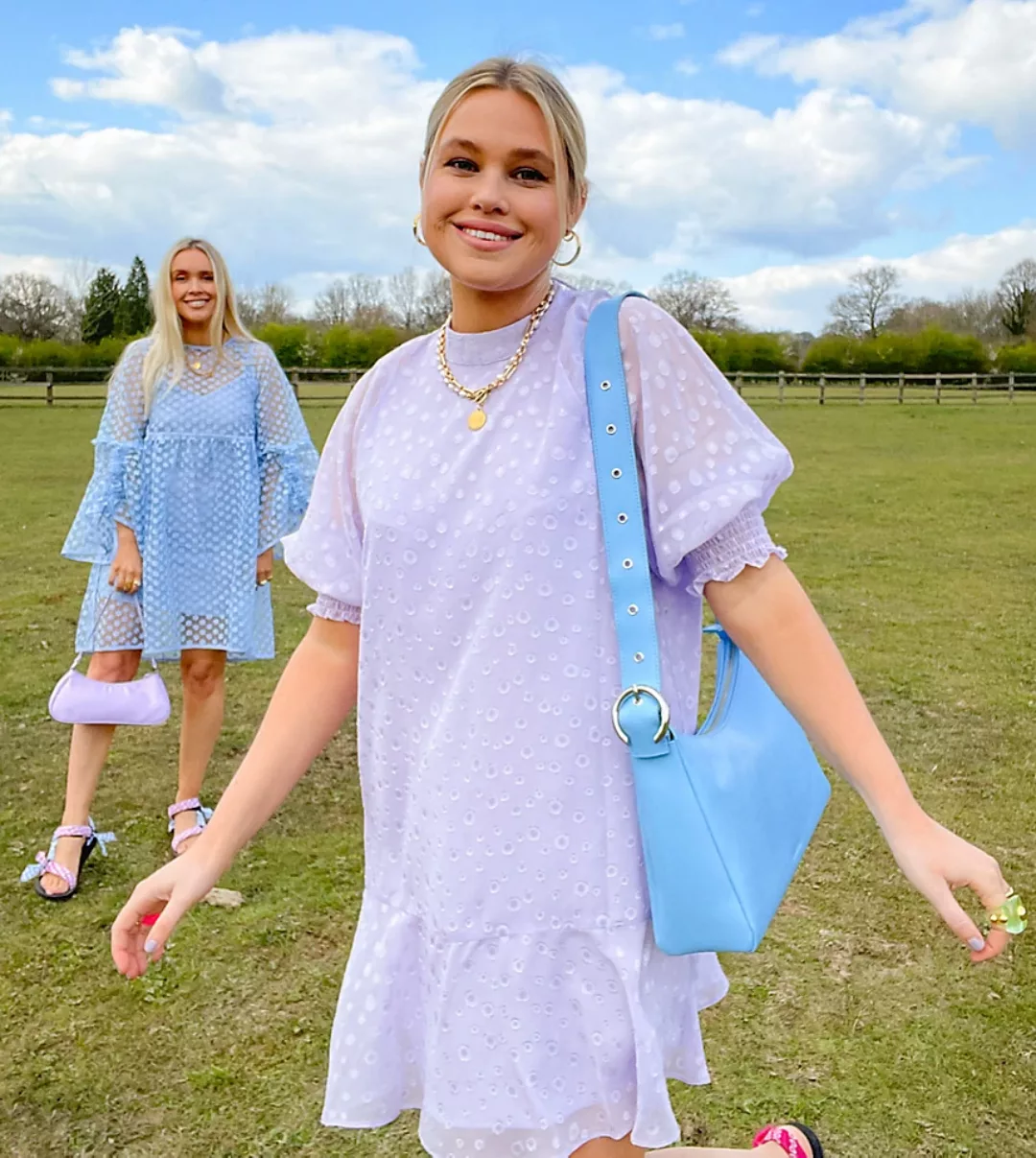 Labelrail x Olivia & Alice – Mini-Hängerkleid mit Schößchensaum und struktu günstig online kaufen