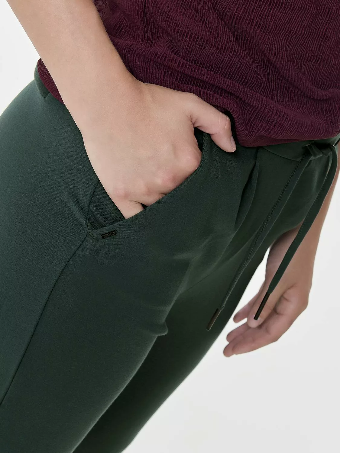 ONLY Jogger Pants "ONLPOPTRASH LIFE EASY COL PANT PNT NOOS" günstig online kaufen