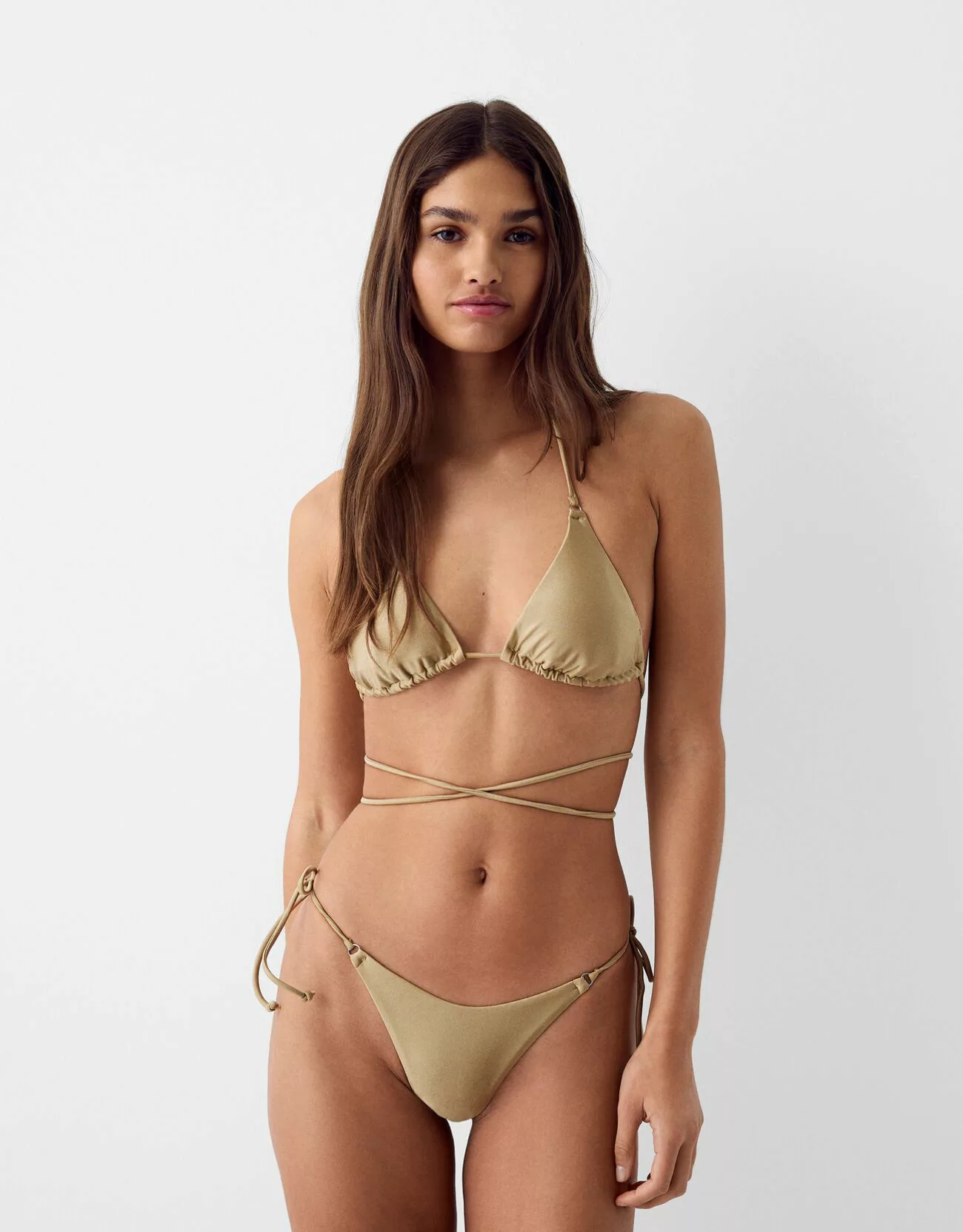 Bershka Schimmerndes Bikinioberteil Mit Ringdetail Damen S Gelb günstig online kaufen