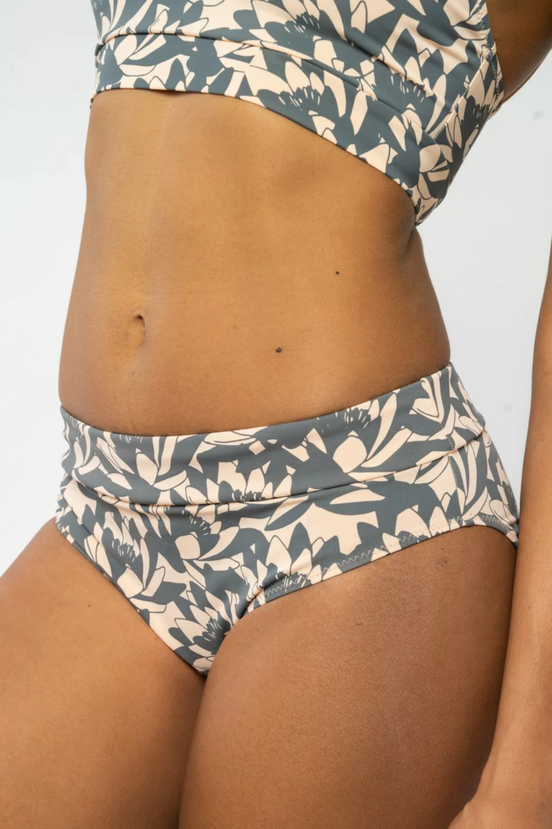 Bikini Hose aus ECONYL® günstig online kaufen