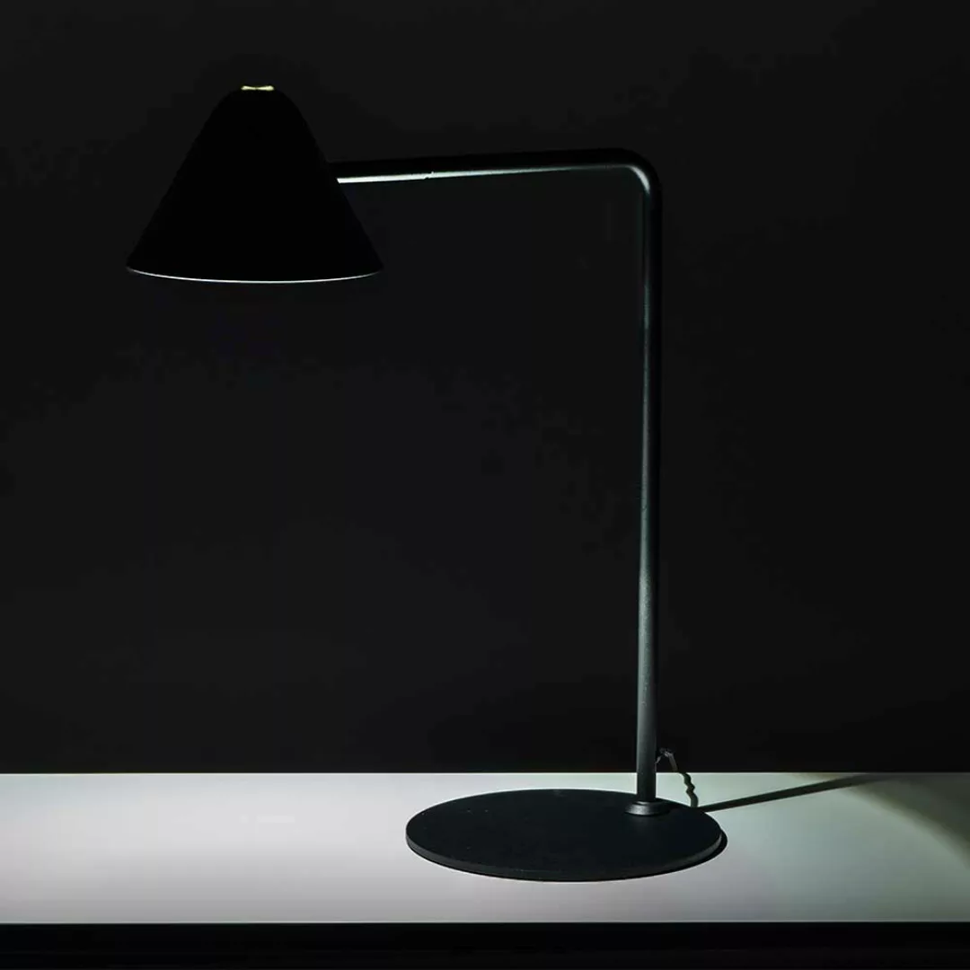 Tischlampe aus Metall LED Beleuchtung günstig online kaufen