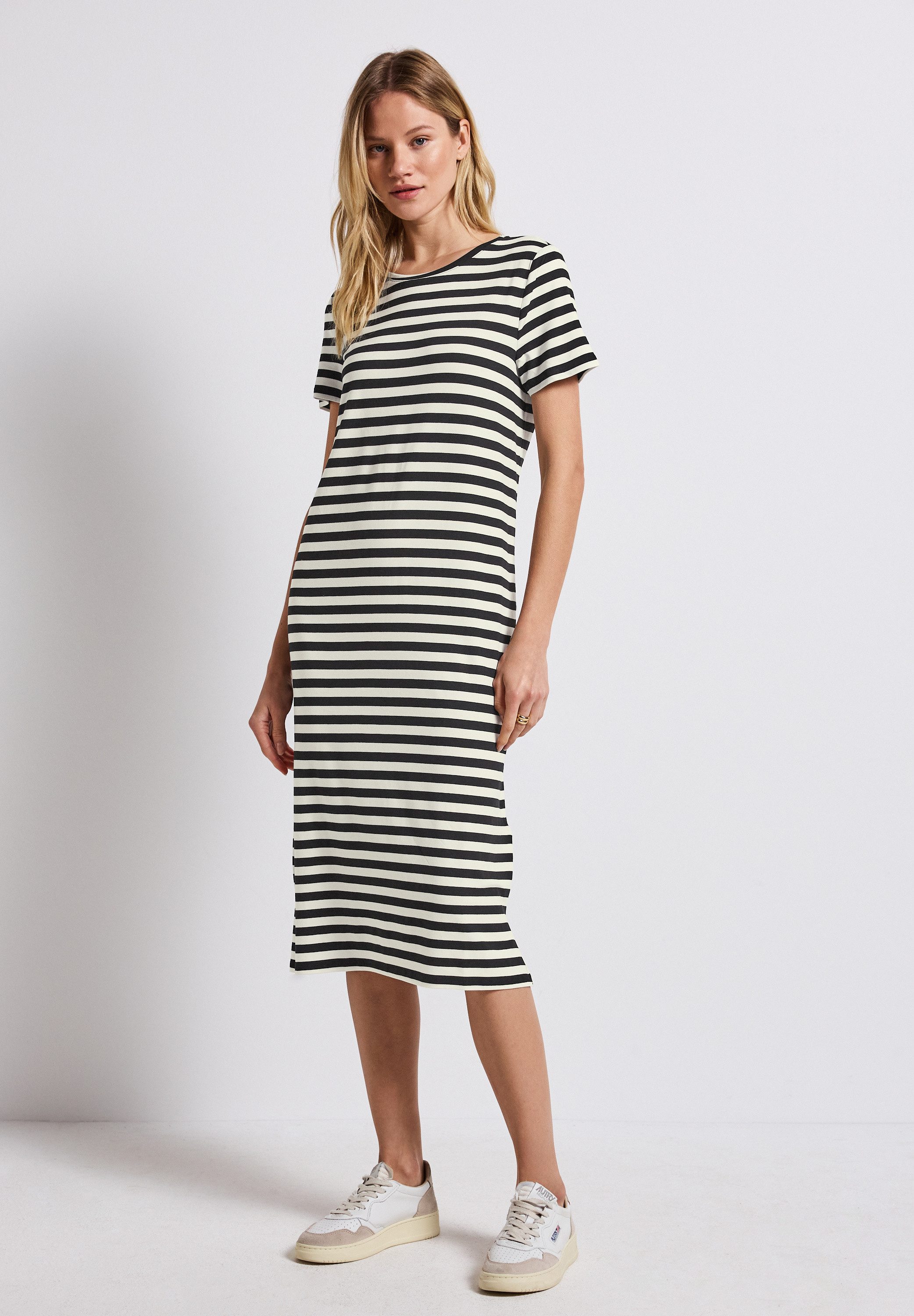 STREET ONE Shirtkleid, mit Rundhalsausschnitt günstig online kaufen