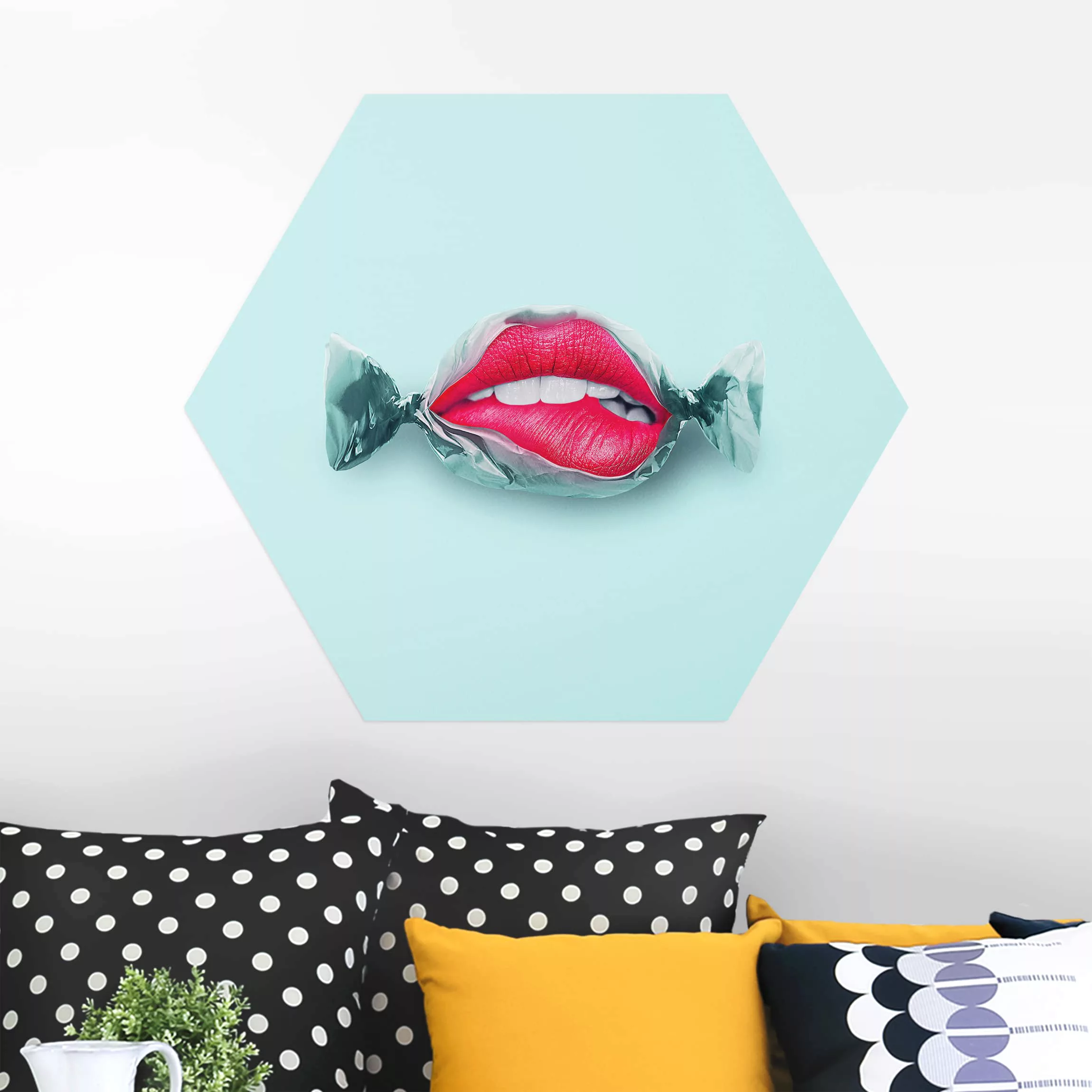 Hexagon-Alu-Dibond Bild Küche Bonbon mit Lippen günstig online kaufen