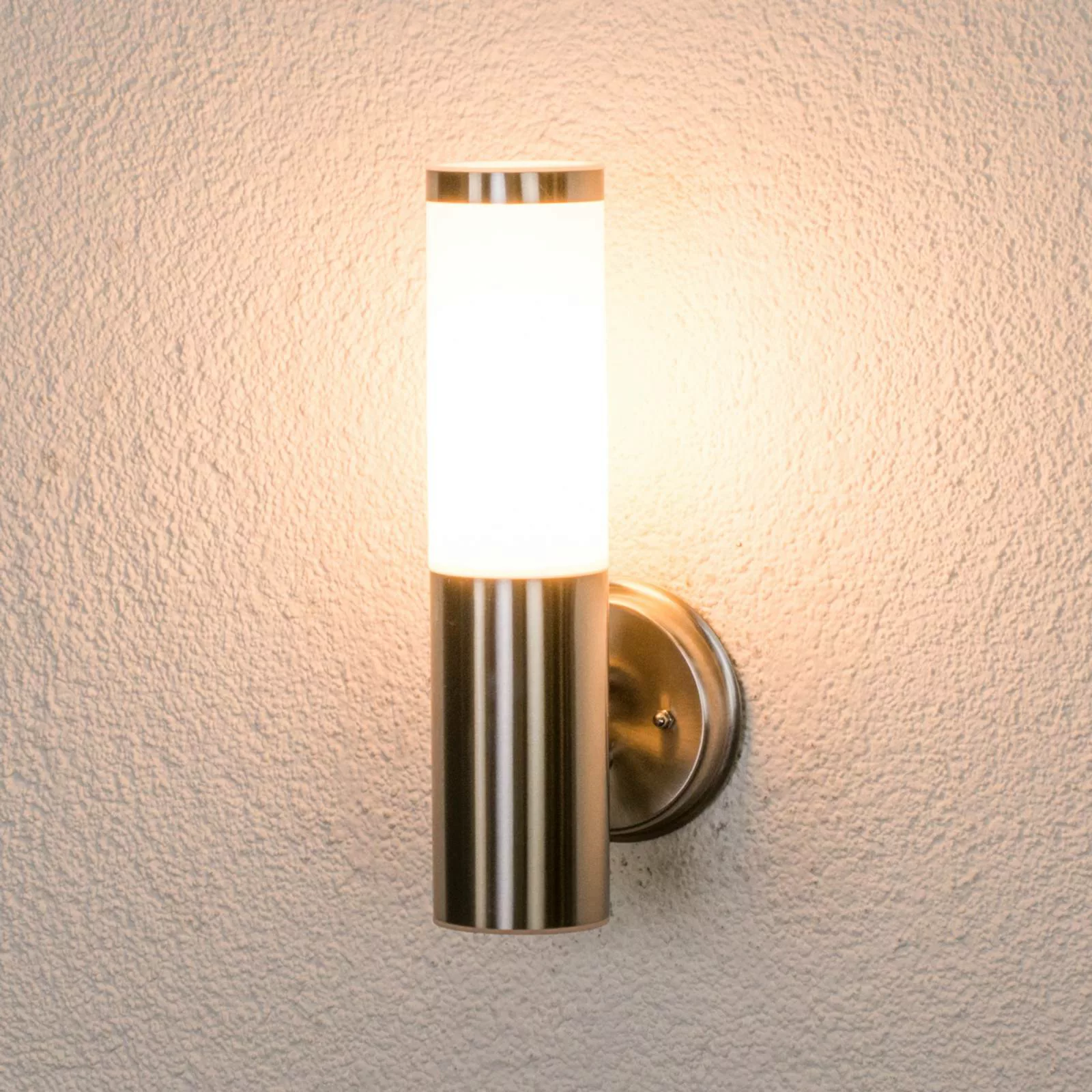 Zeitlose Außenwandlampe Kristof günstig online kaufen