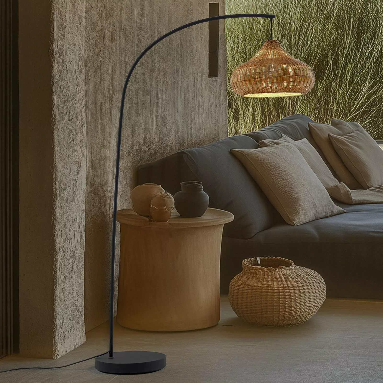Lucande Außenstehleuchte Taniola, beige, Rattan, 195cm, IP44 günstig online kaufen