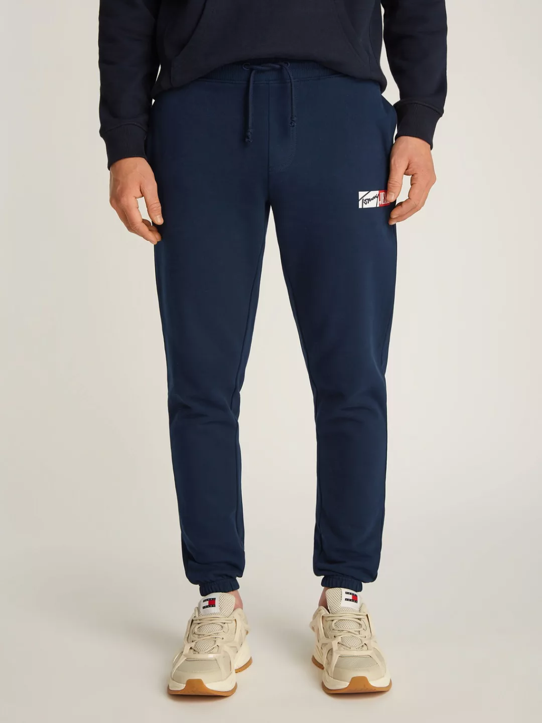 Tommy Jeans Jogginghose "TJM SLIM ENTRY SWEATPANT", mit Logo günstig online kaufen