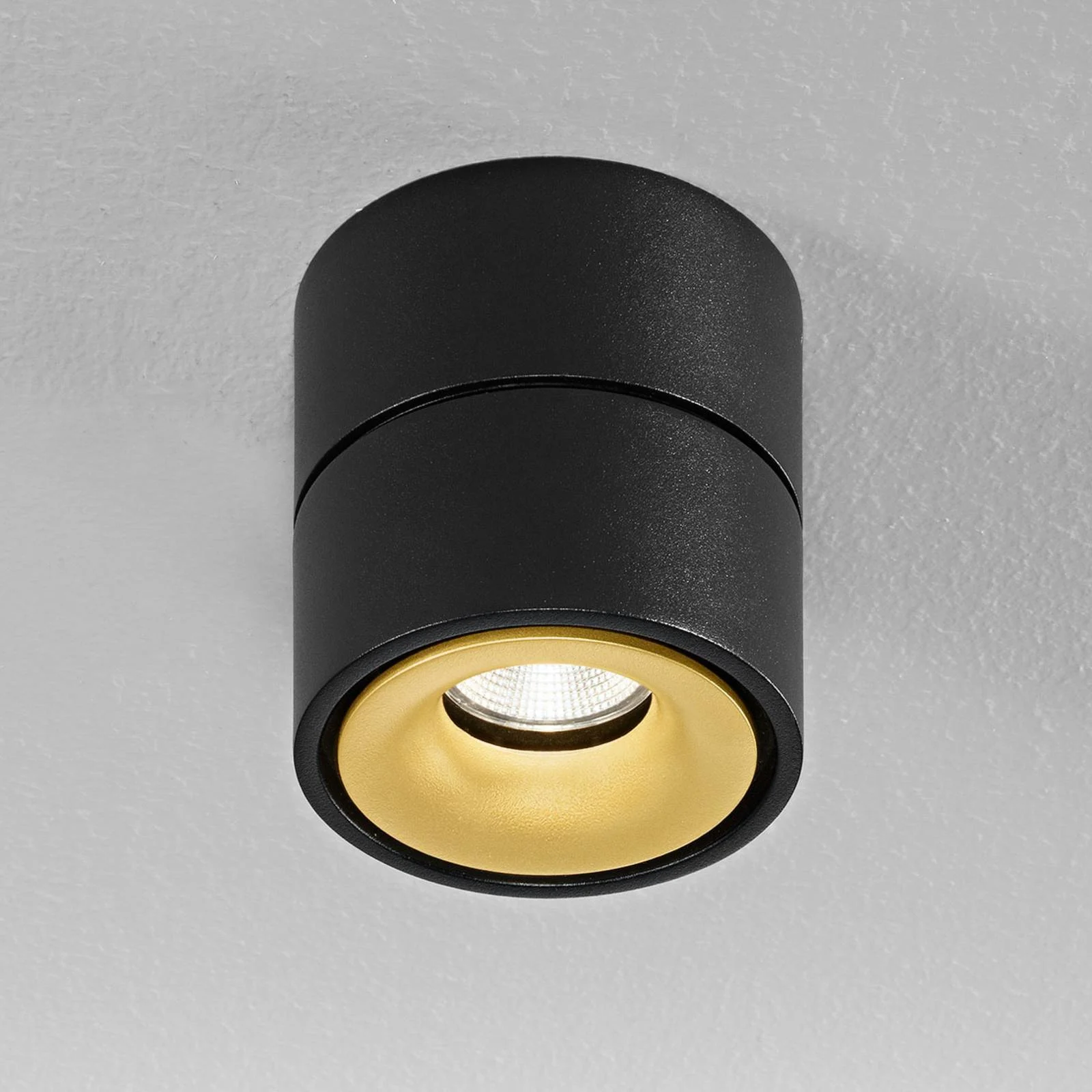 Egger Clippo LED-Deckenspot, schwarz-gold, 3.000K günstig online kaufen