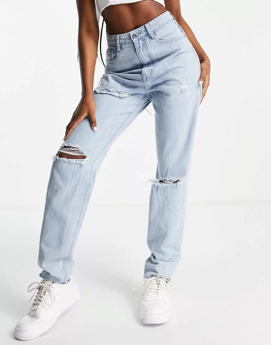 Missguided – Riot – Mom-Jeans in hellblauer Waschung mit hohem Bund günstig online kaufen