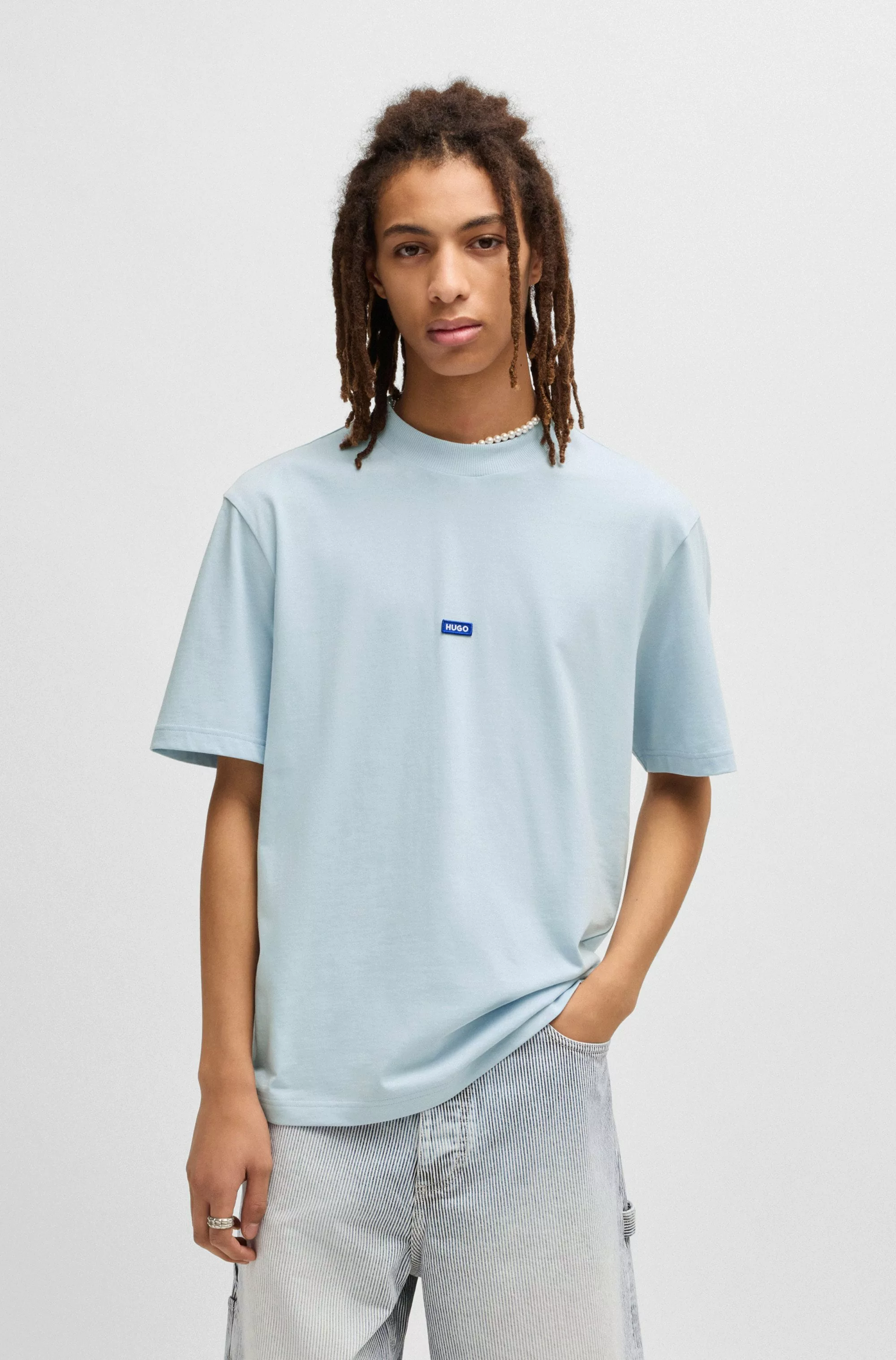 HUGO Blue T-Shirt "Nieros", mit Logo-Patch günstig online kaufen