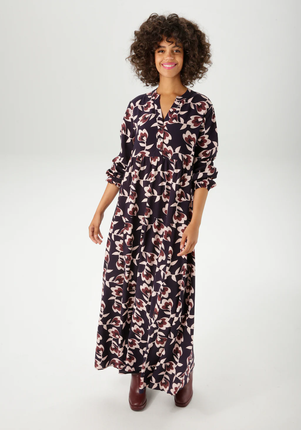 Aniston CASUAL Maxikleid, mit grafischen Blumen bedruckt- jedes Teil ein Un günstig online kaufen