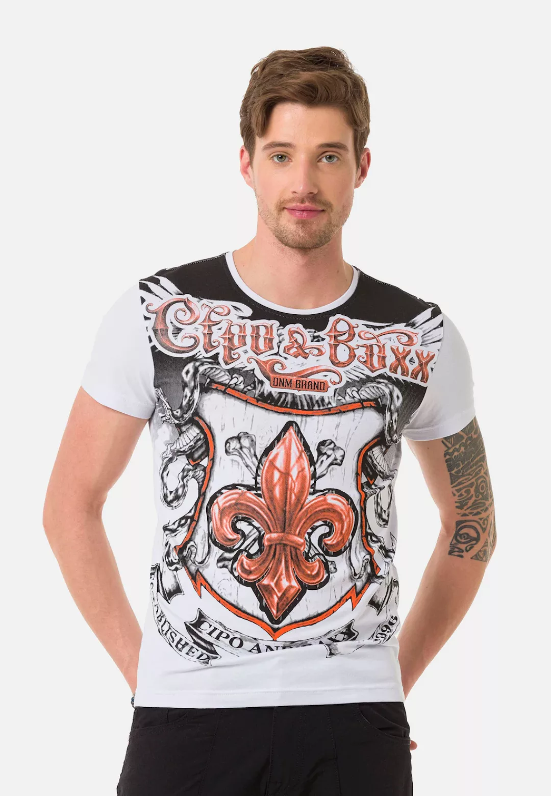 Cipo & Baxx T-Shirt, mit coolen Wappenprints günstig online kaufen