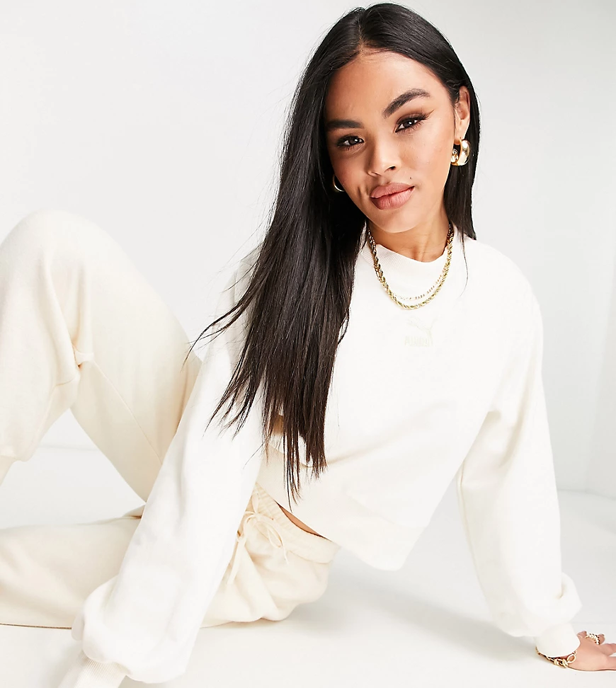 PUMA Classics – Sweatshirt in gebrochenem Weiß mit Ballonärmeln günstig online kaufen