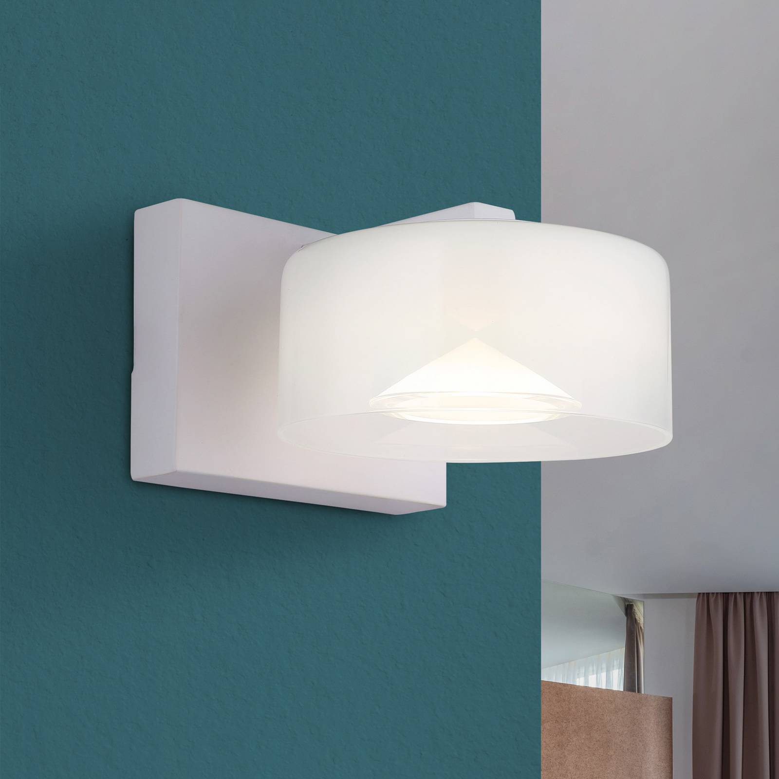 LED-Wandleuchte Belinda, weiß, Breite 15 cm, Glas günstig online kaufen