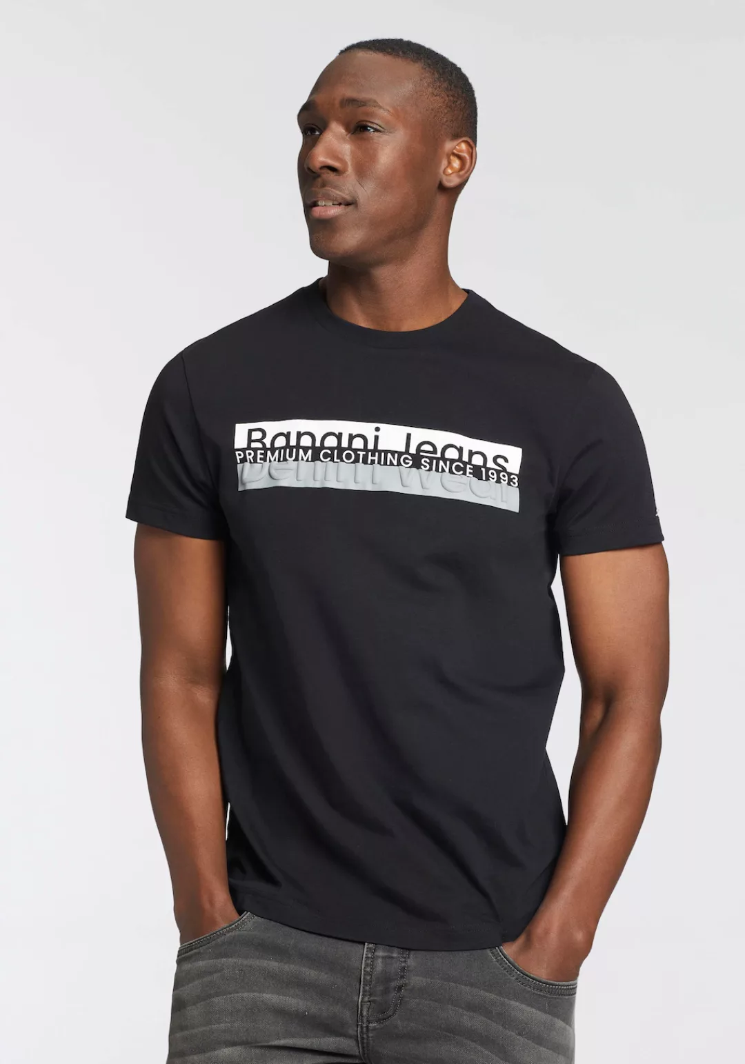 Bruno Banani T-Shirt, mit modischem Frontprint günstig online kaufen