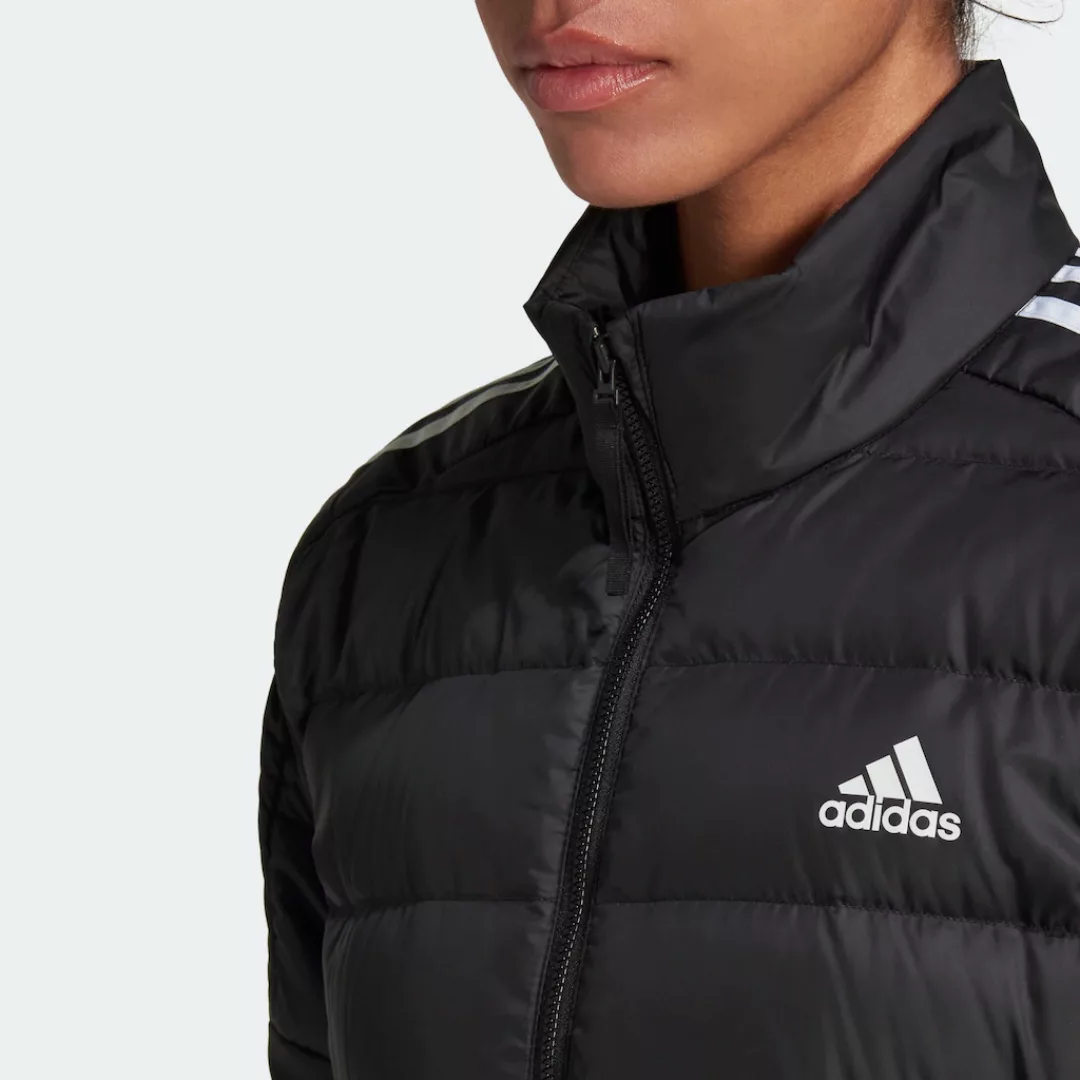 adidas – Outdoor – Gesteppte Daunenjacke in Schwarz mit drei Streifen günstig online kaufen