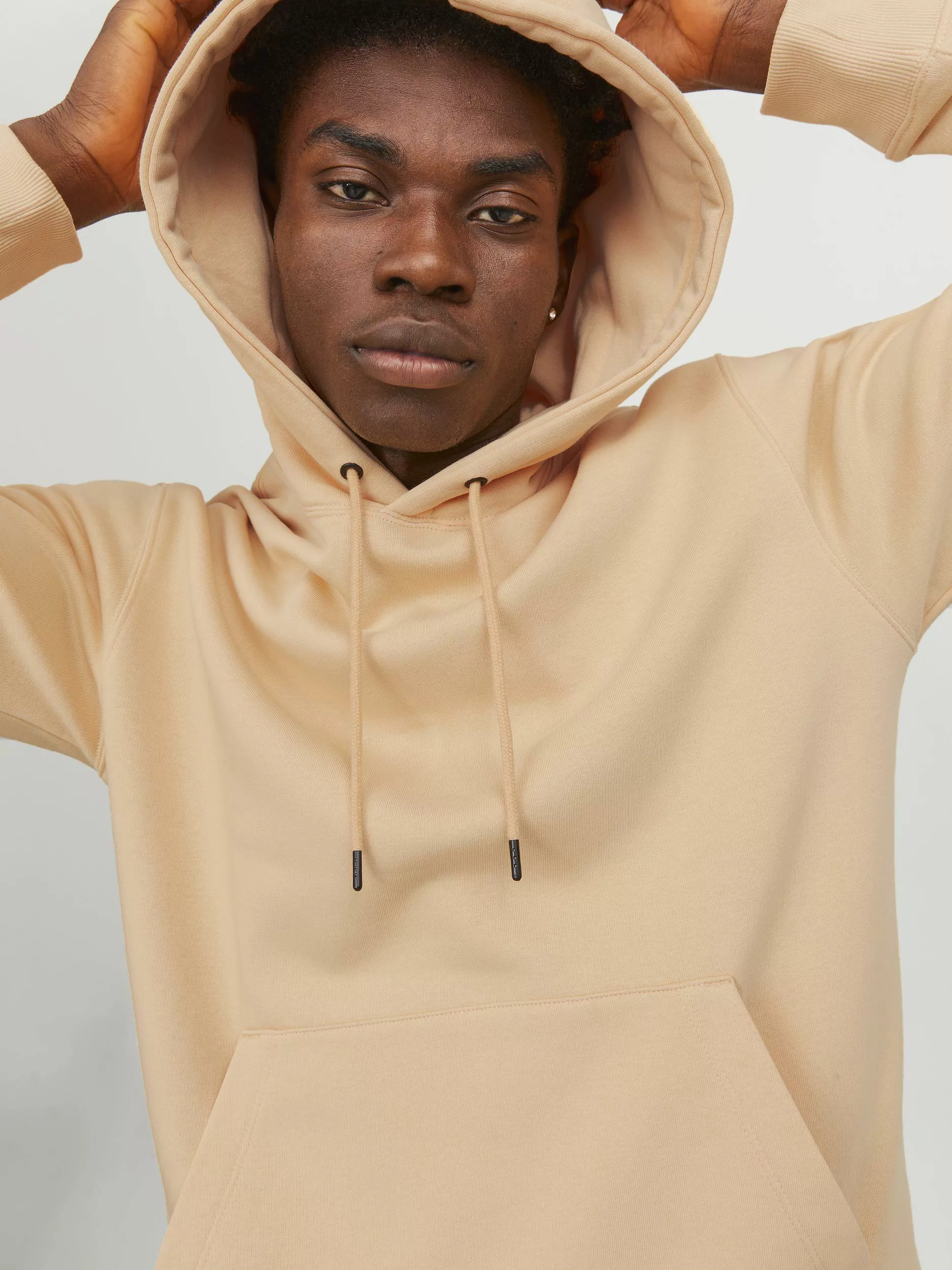 Jack & Jones Kapuzensweatshirt JJESTAR BASIC SWEAT HOOD NOOS mit Rippbündch günstig online kaufen