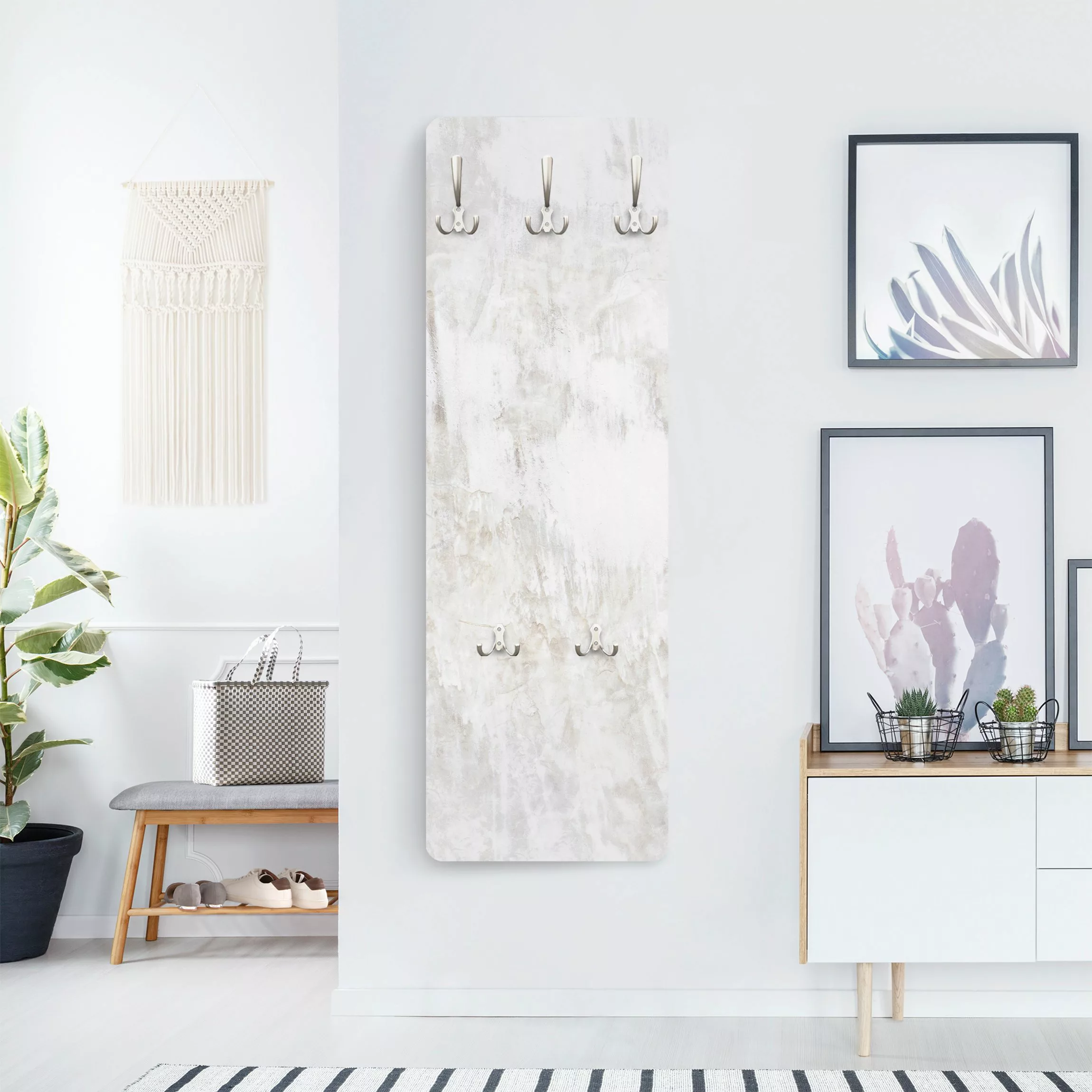 Wandgarderobe Weiße Shabby Betonwand gestrichen günstig online kaufen