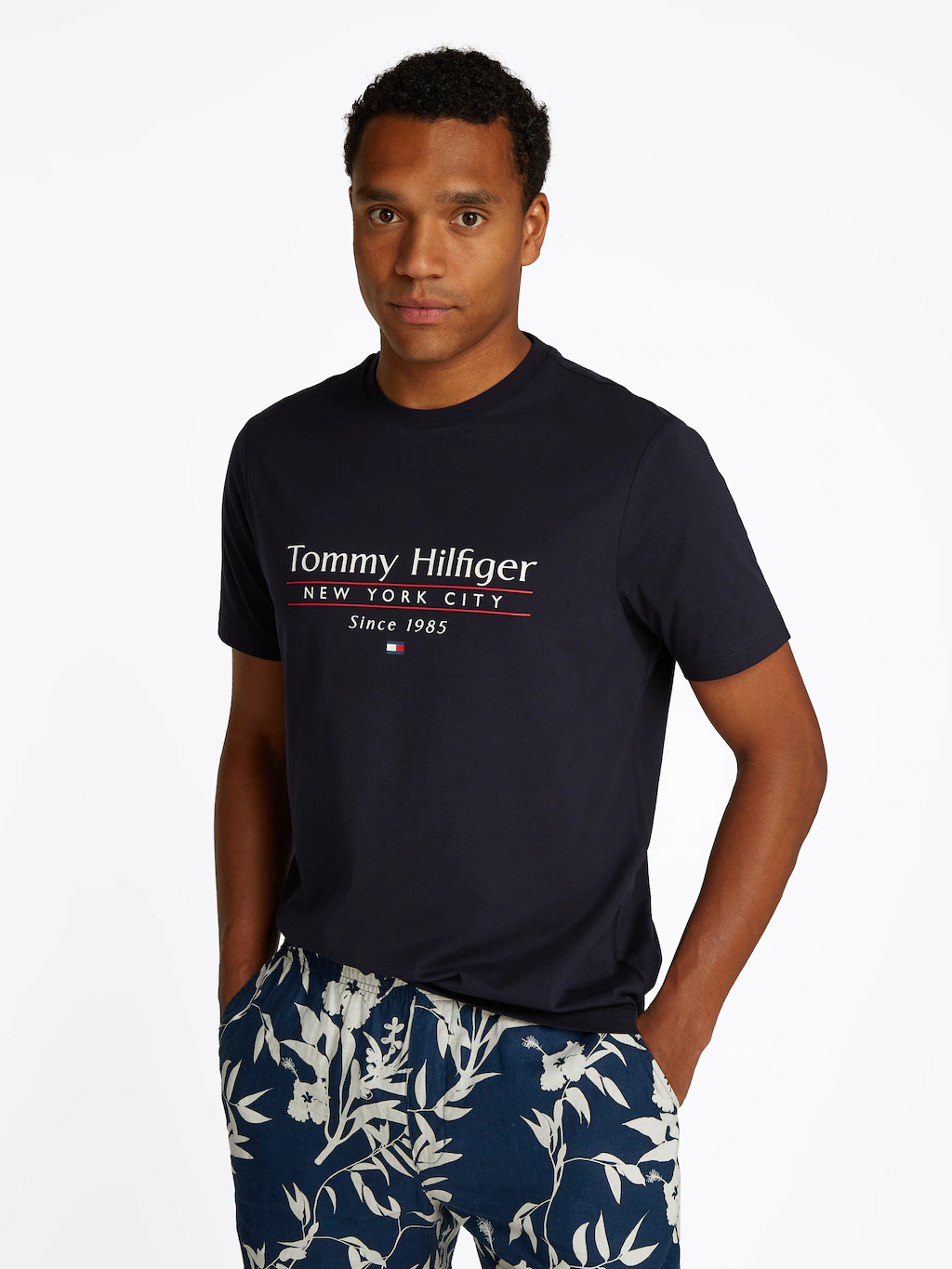 Tommy Hilfiger T-Shirt "HILFIGER CENTER STACK TEE", mit großem Schriftprint günstig online kaufen