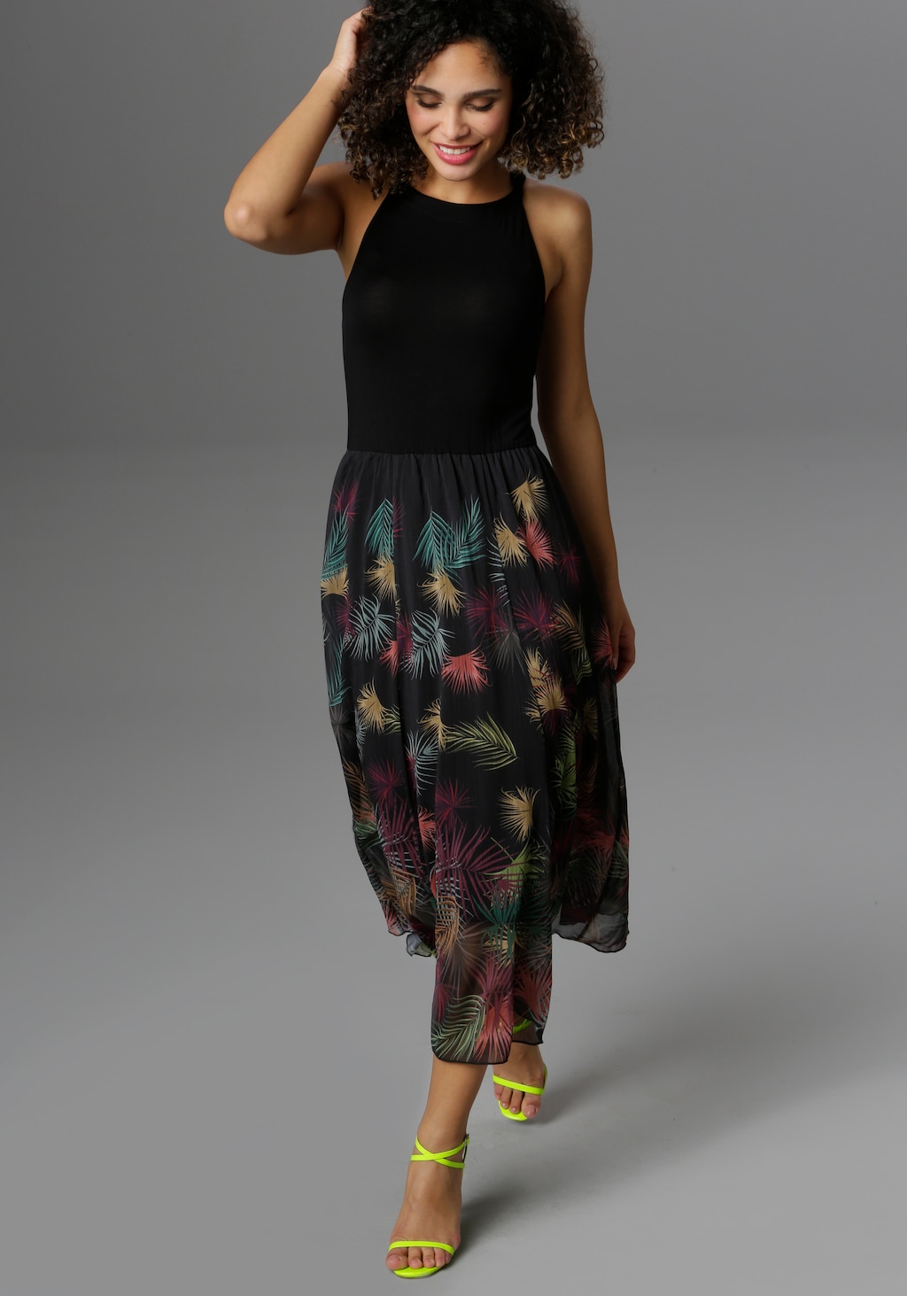 Aniston SELECTED Sommerkleid, mit buntem Blätterdruck günstig online kaufen