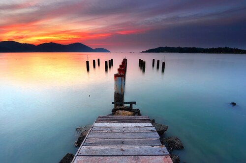 Papermoon Fototapete »PIER-SEE NATUR LANDSCHAFT MEER HOLZ STEG DÄMMERUNG DE günstig online kaufen