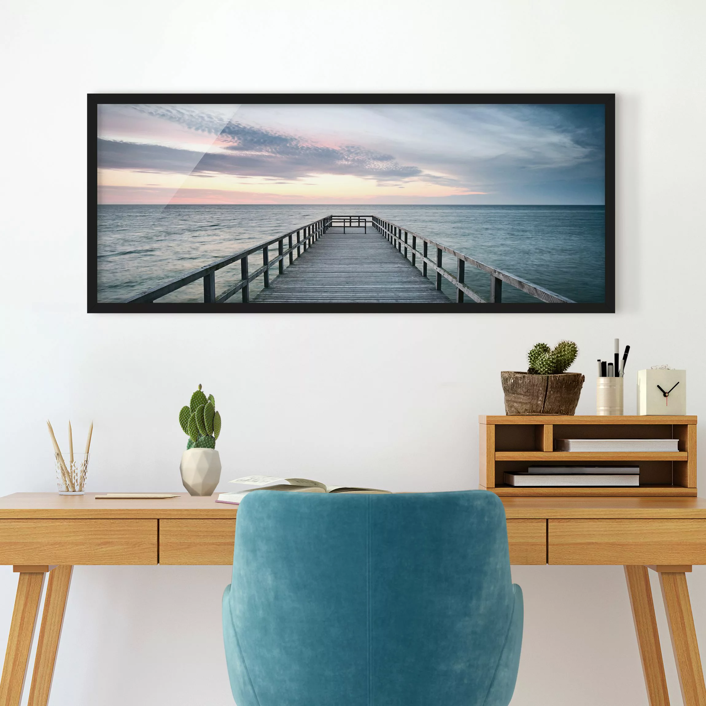 Bild mit Rahmen Strand - Panorama Steg Promenade günstig online kaufen