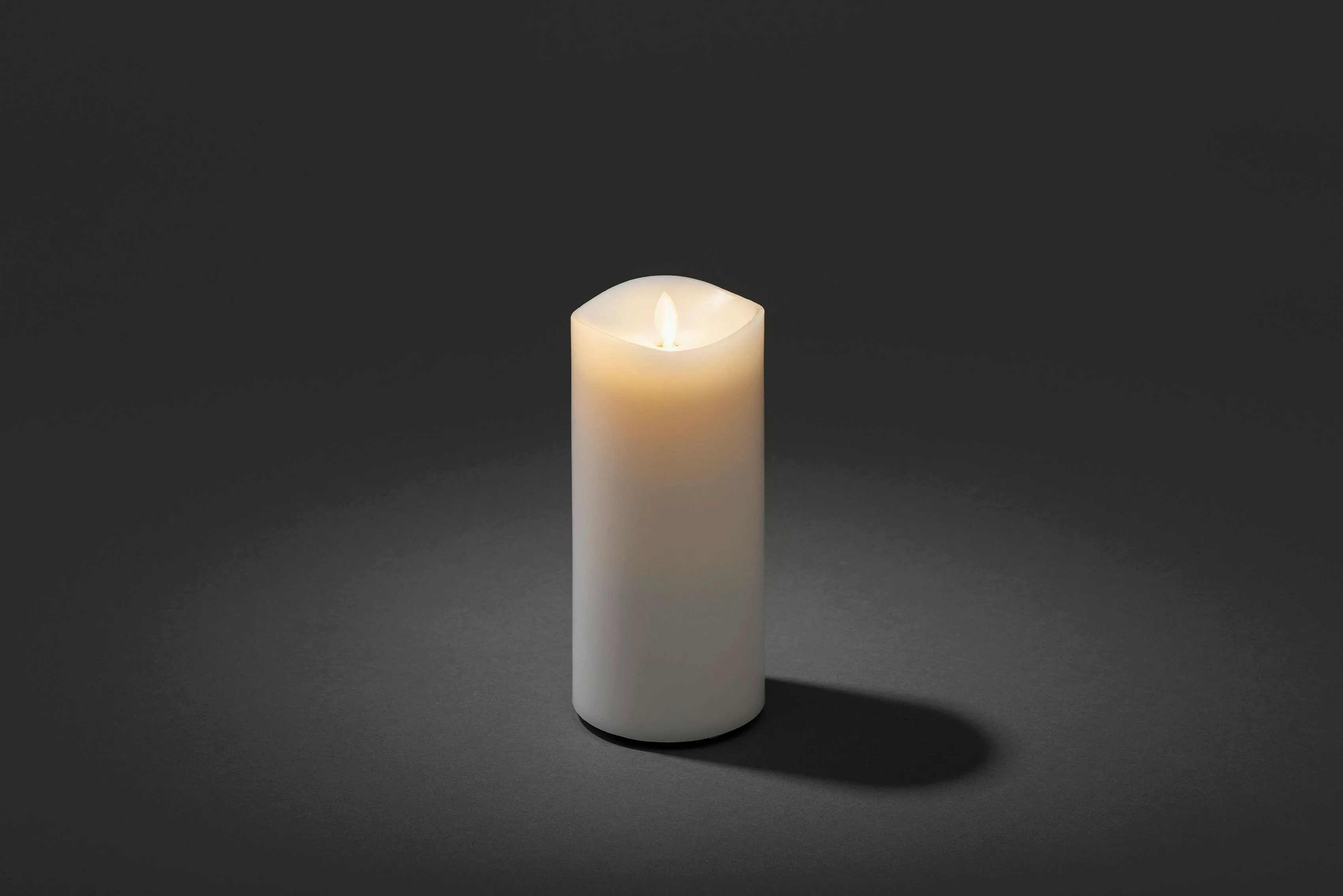 KONSTSMIDE LED-Kerze, Duftkerze, weiß, flackernd, mit Lavendel-Duftpad,Ø 9 günstig online kaufen