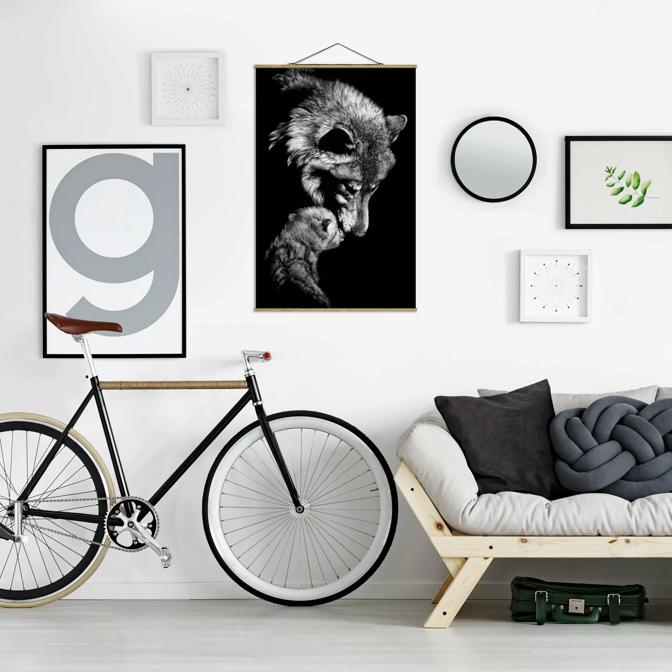 Stoffbild Tiere mit Posterleisten - Hochformat Wolf vor Schwarz günstig online kaufen