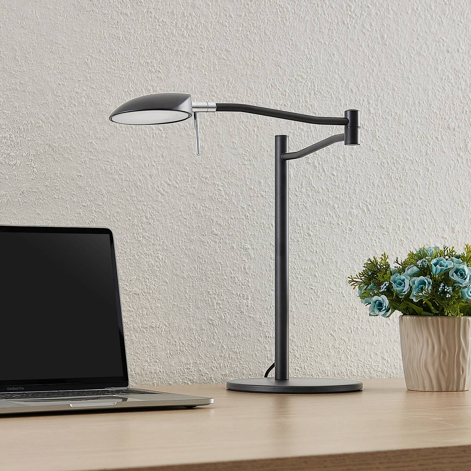 Lucande Dessania LED-Schreibtischleuchte, flexibel günstig online kaufen
