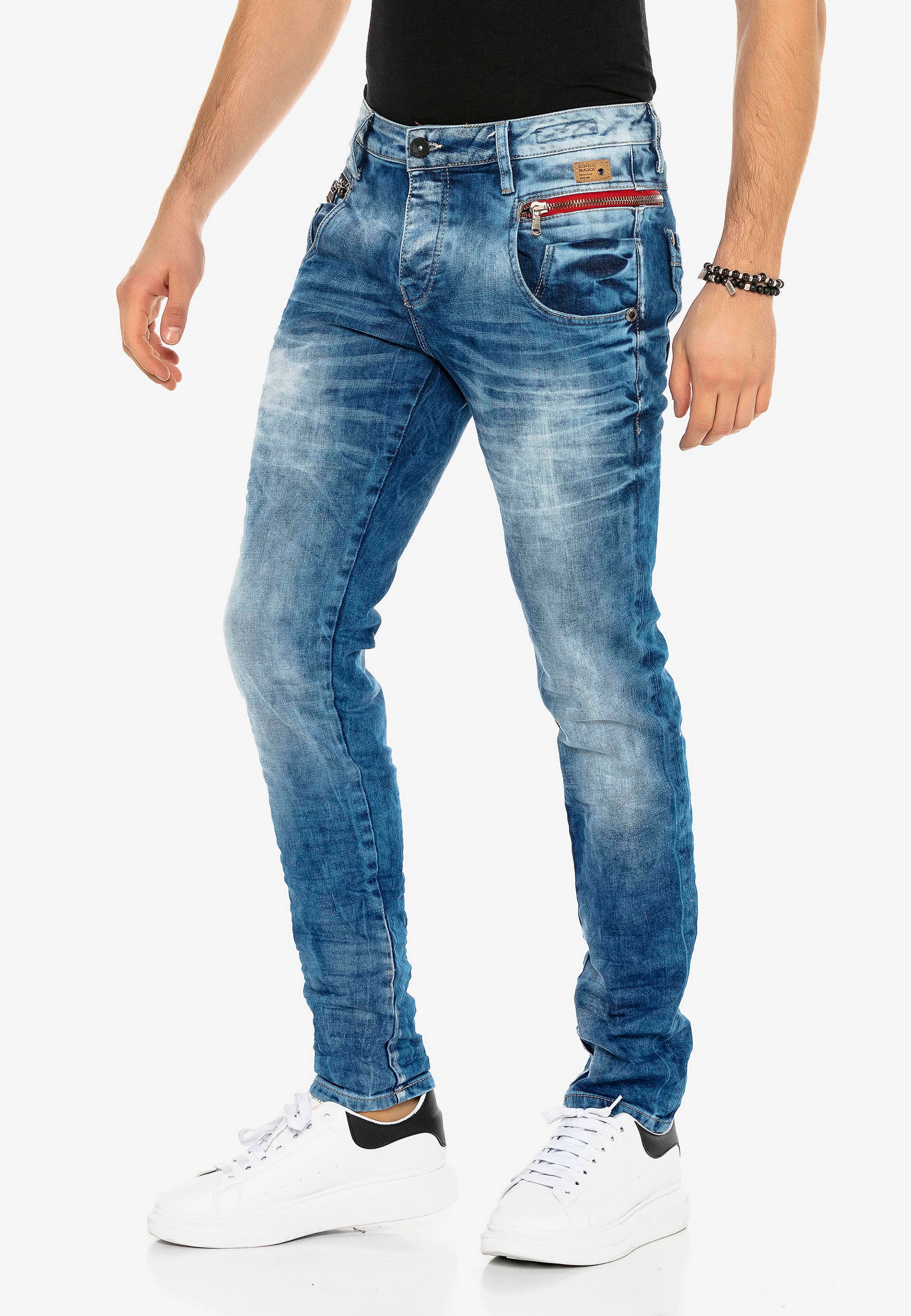 Cipo & Baxx Slim-fit-Jeans, in verwaschenem Design in Straight Fit günstig online kaufen