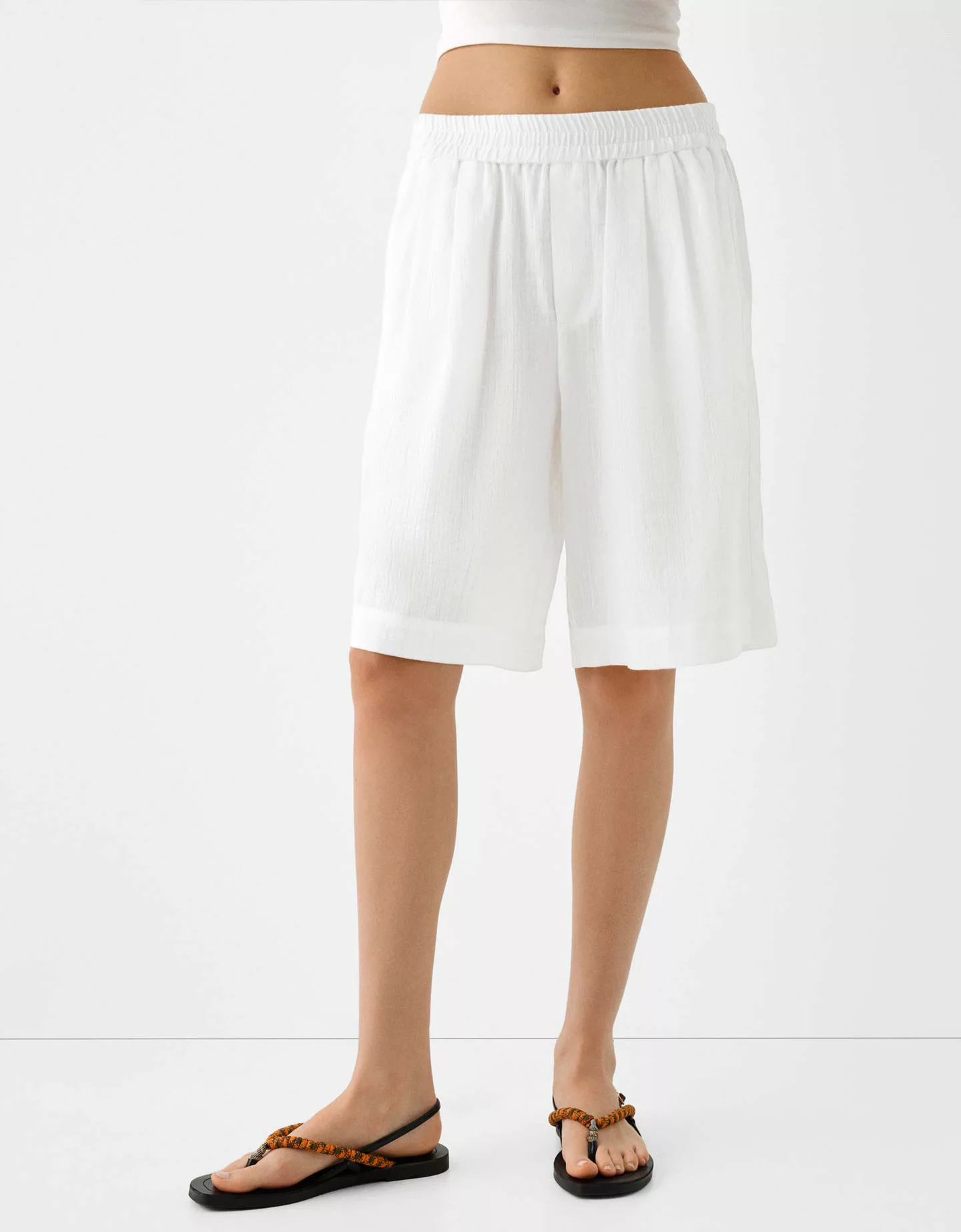 Bershka Rustikale Bermudas Aus Baumwolle Damen S Grbrochenes Weiss günstig online kaufen