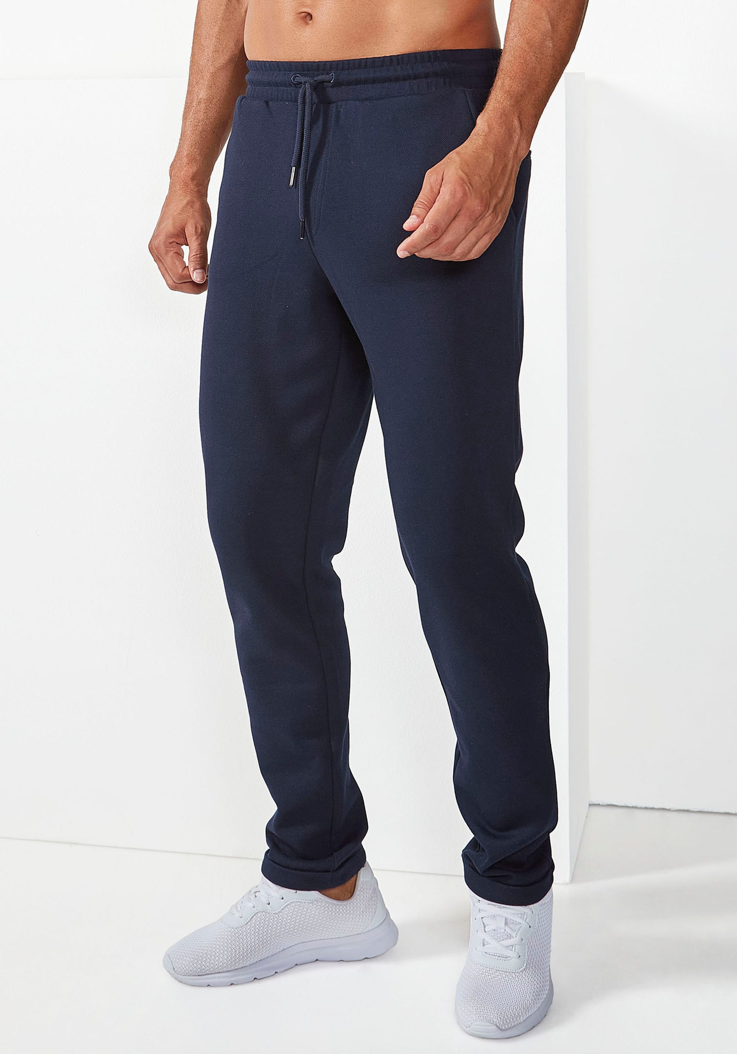 Bruno Banani Sweathose, Jogginghose aus schöner Strukturware günstig online kaufen