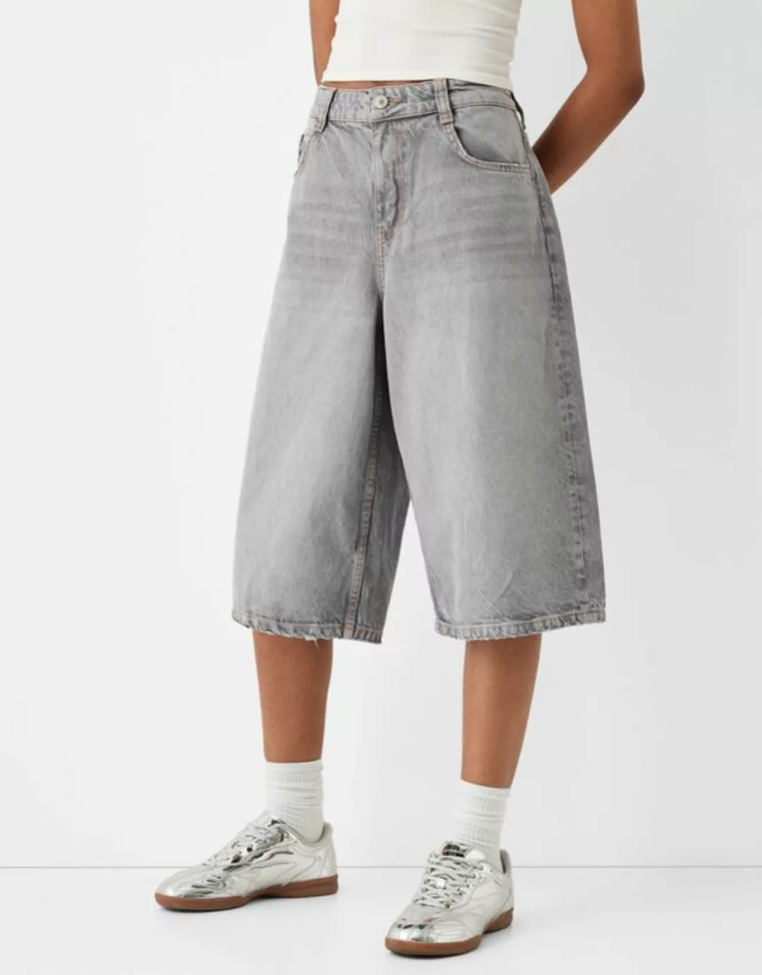 Bershka Jort-Bermudas Aus Denim Im Baggy-Stil Bskteen 36 Grau günstig online kaufen