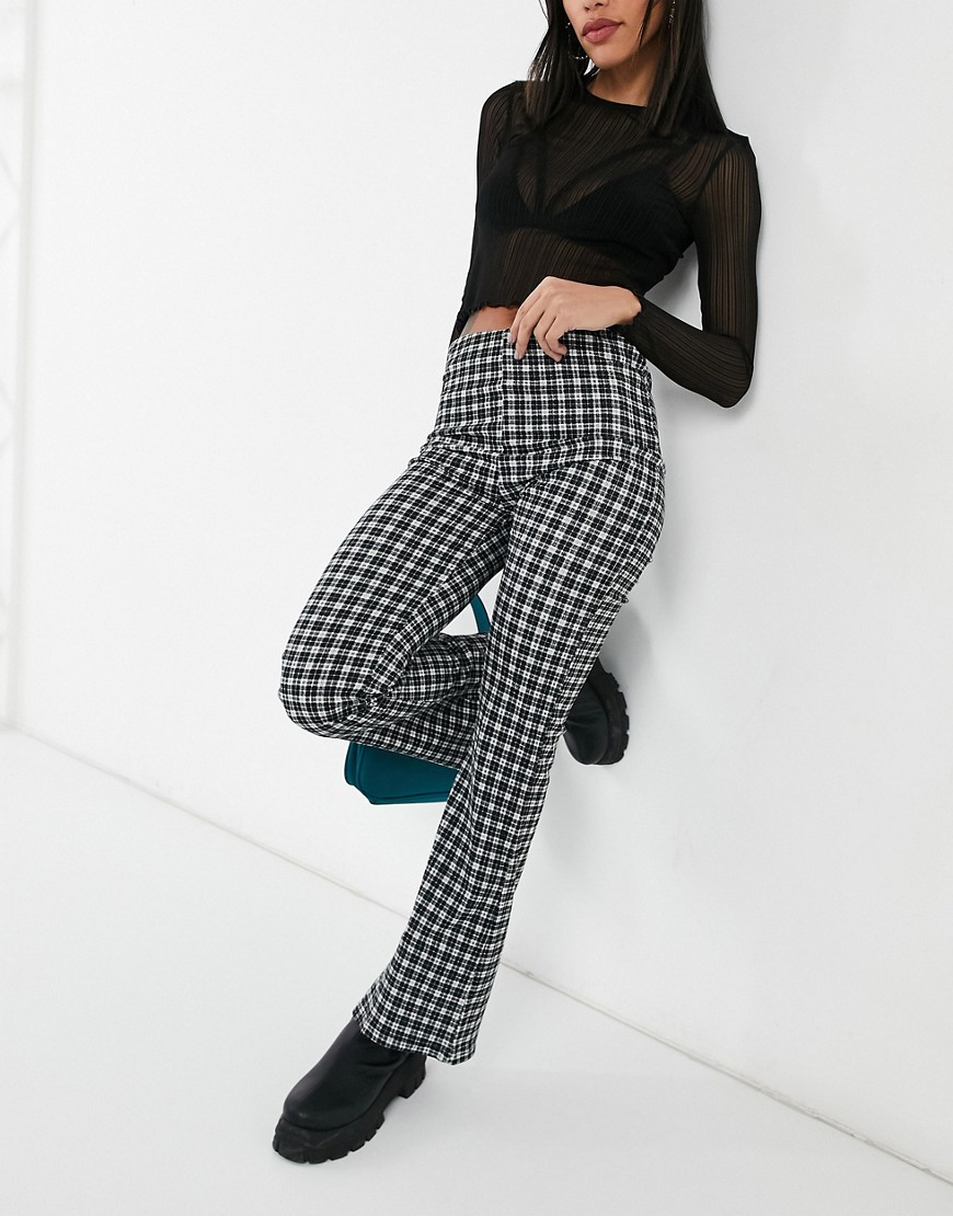 New Look – Jersey-Schlaghose in Schwarz mit Bindedetail an der Taille günstig online kaufen